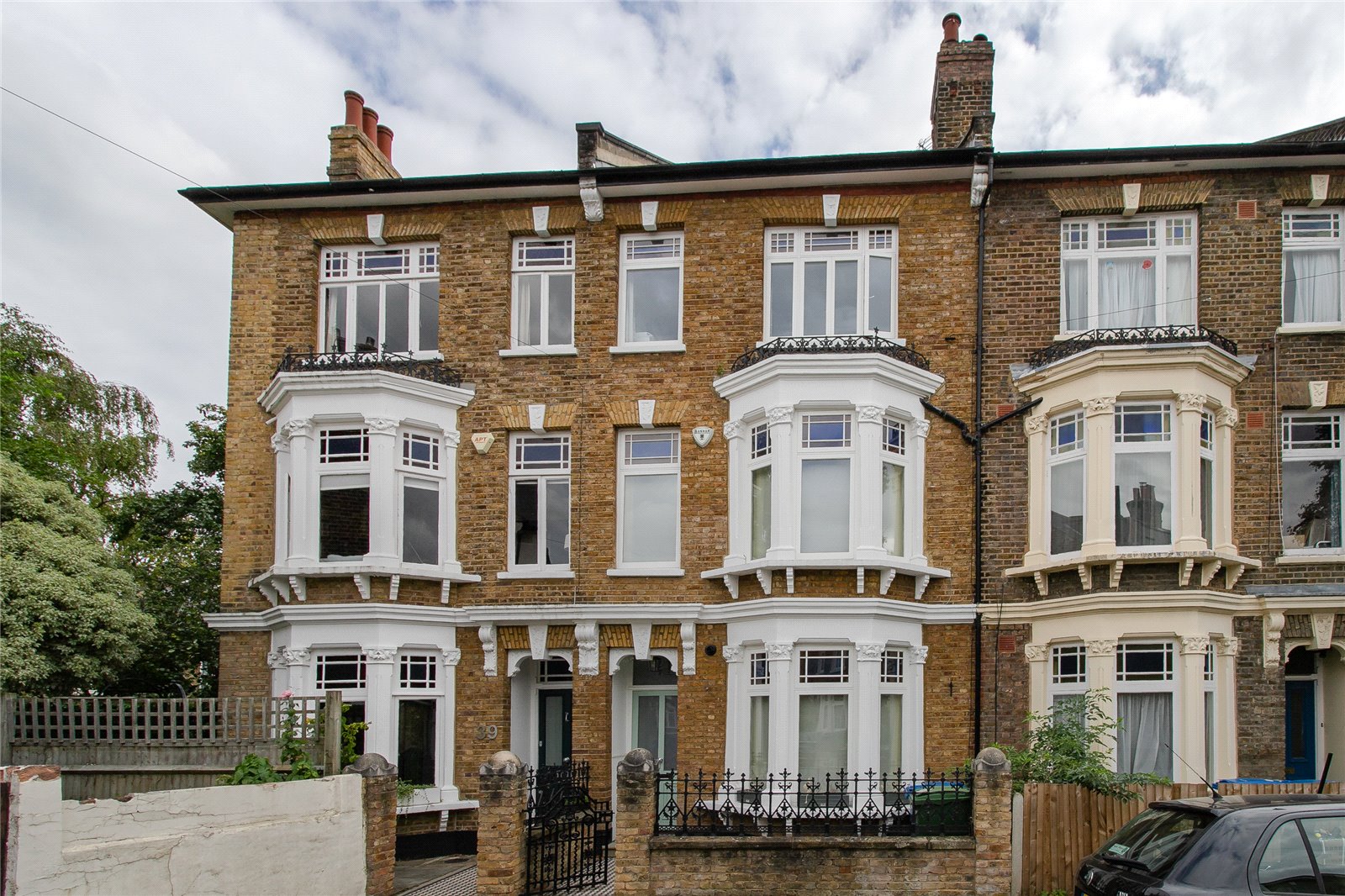 4 bedroom end terrace house for sale in London