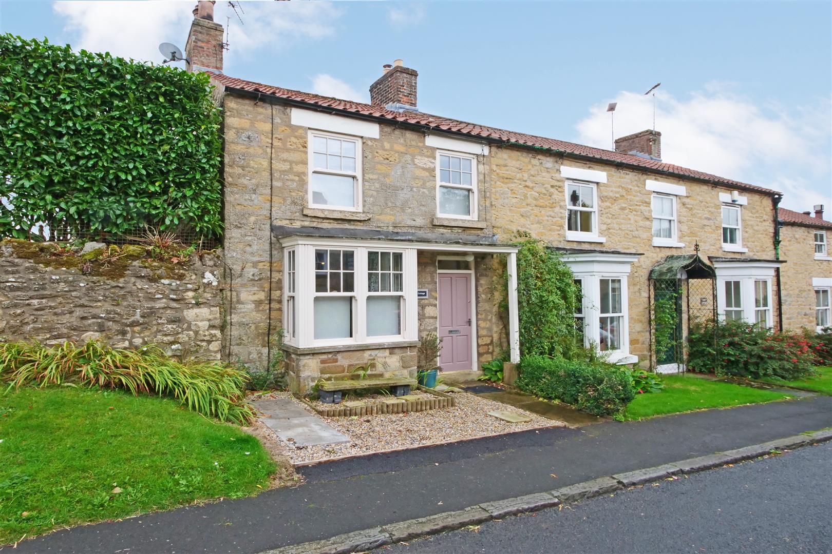 2 bed semi-detached house for sale