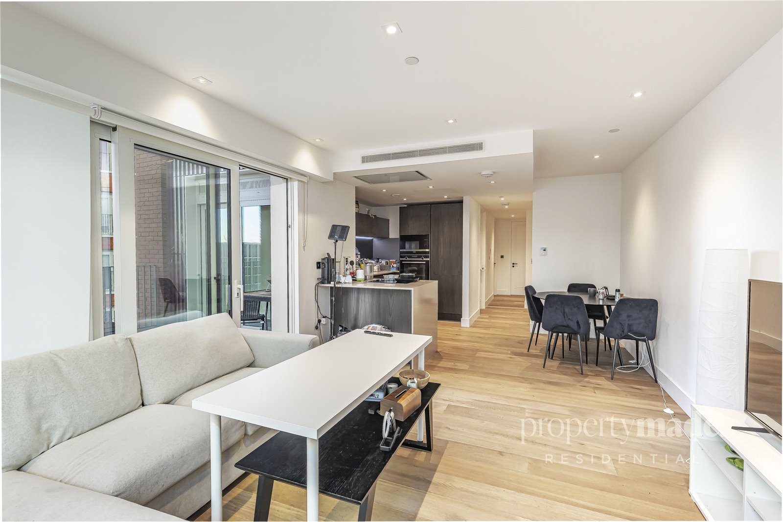 2 bedroom flat for sale 0