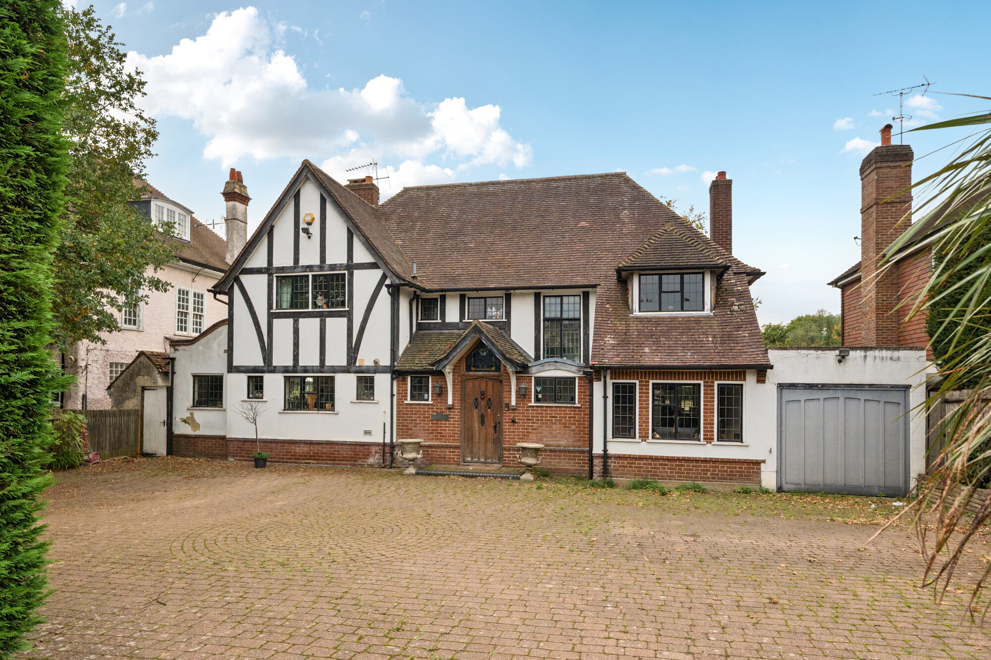 4 bedroom detached house for sale 0