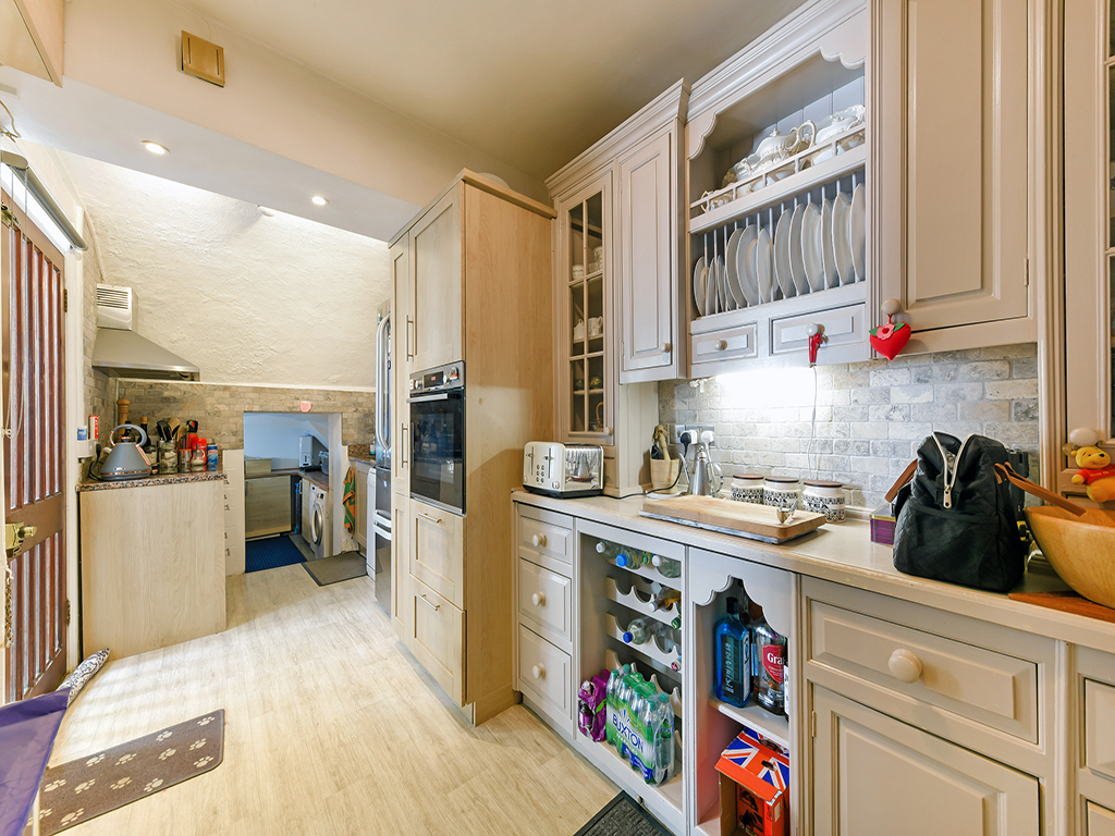 12 bedroom terraced house for sale 0