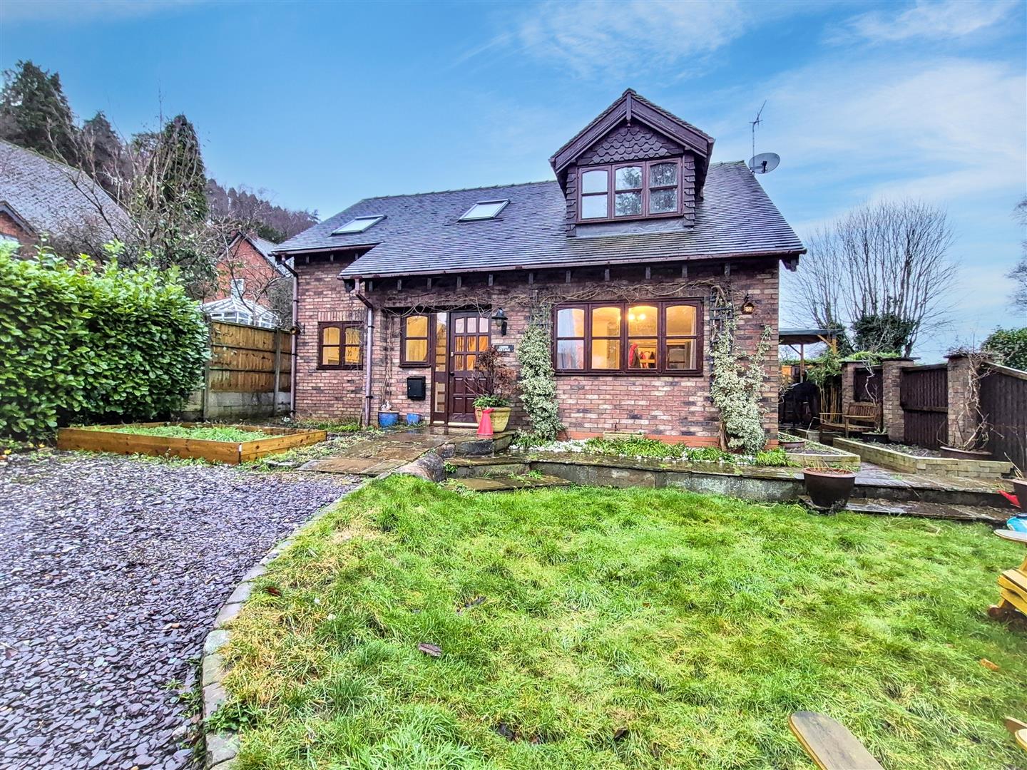 3-bed house on Lindon Cottage, Lake Road, Leek, £350,000