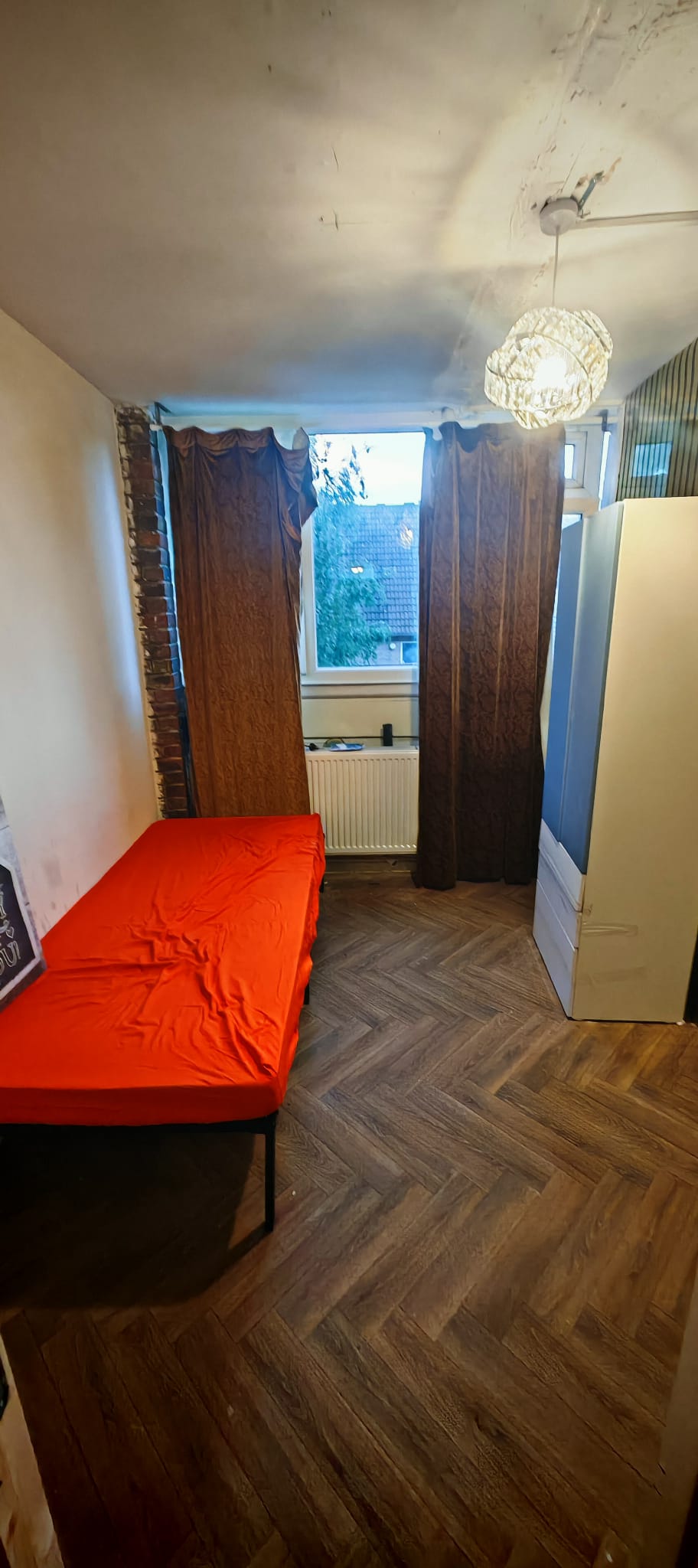 23, Manchester Road, London photo 4
