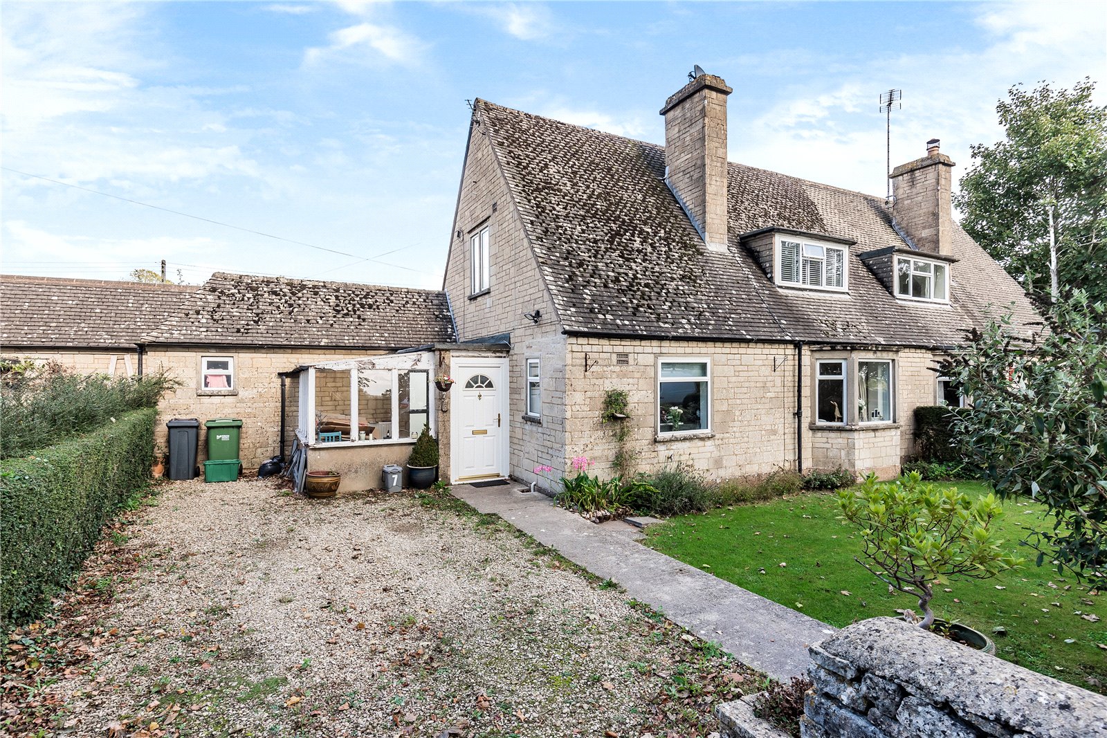 Free property report 7 Bracelands, Stroud, GL6 7DX Chimnie