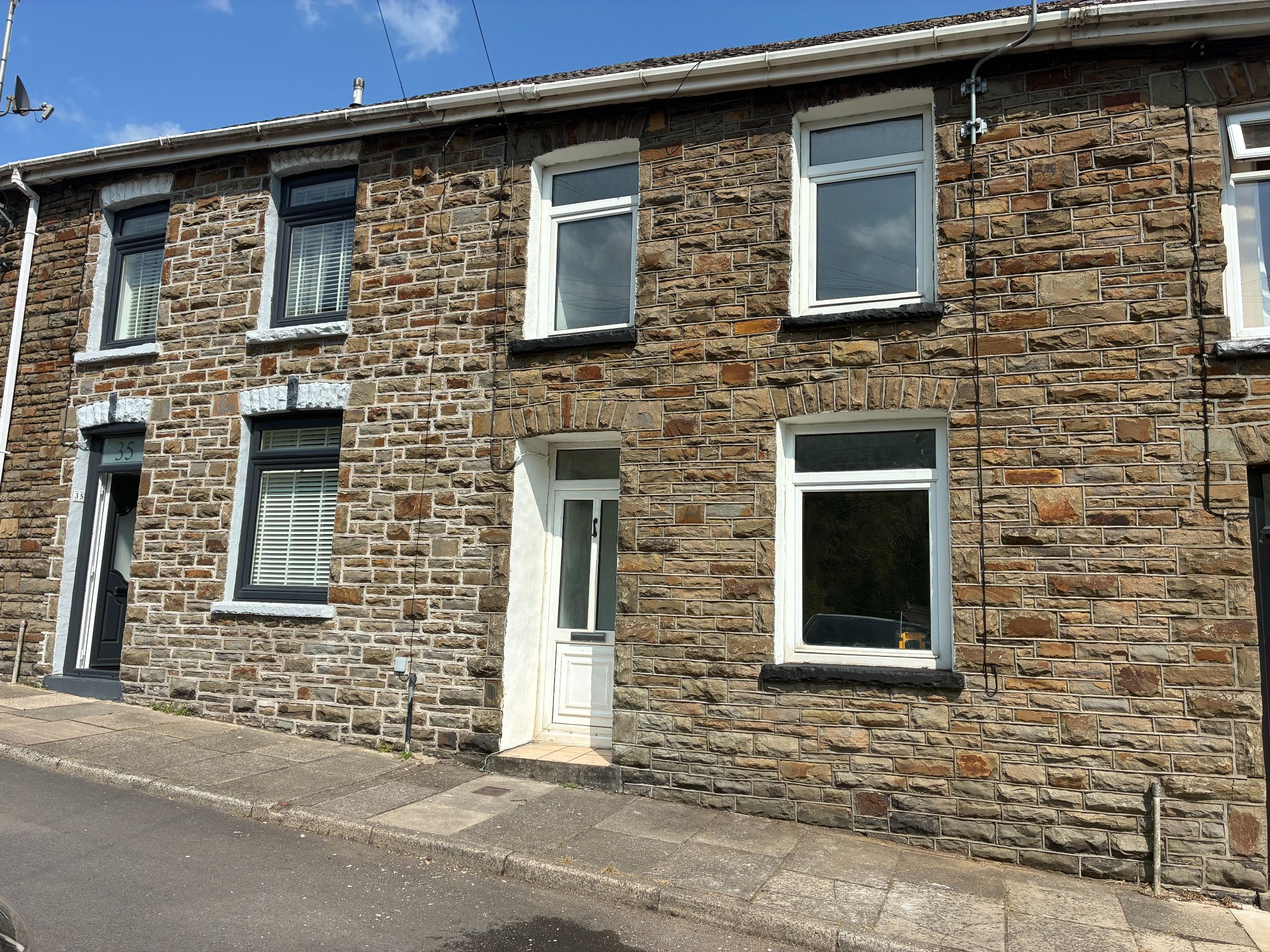 34 Railway Terrace, Bridgend photo 3