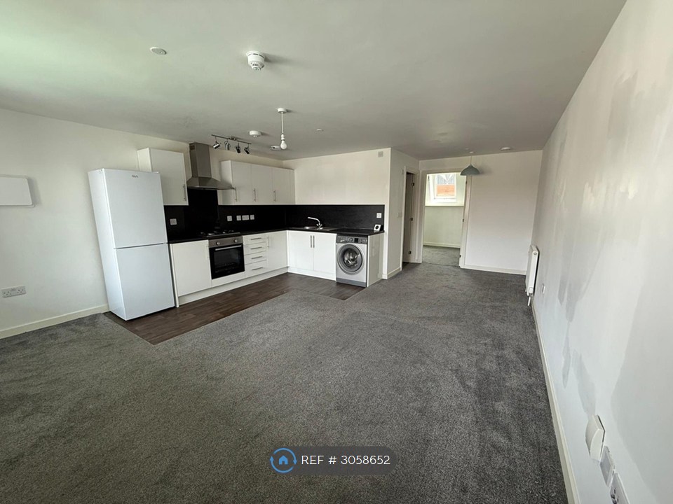 Flat, West Court Clifton Street, Bedminster, Bristol photo 5