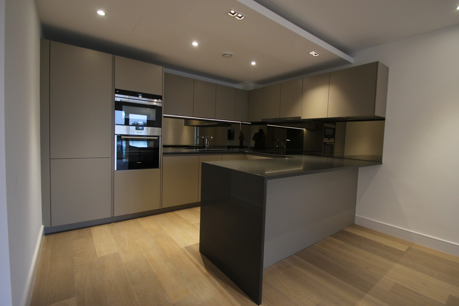 2 bedroom new flat for sale 0