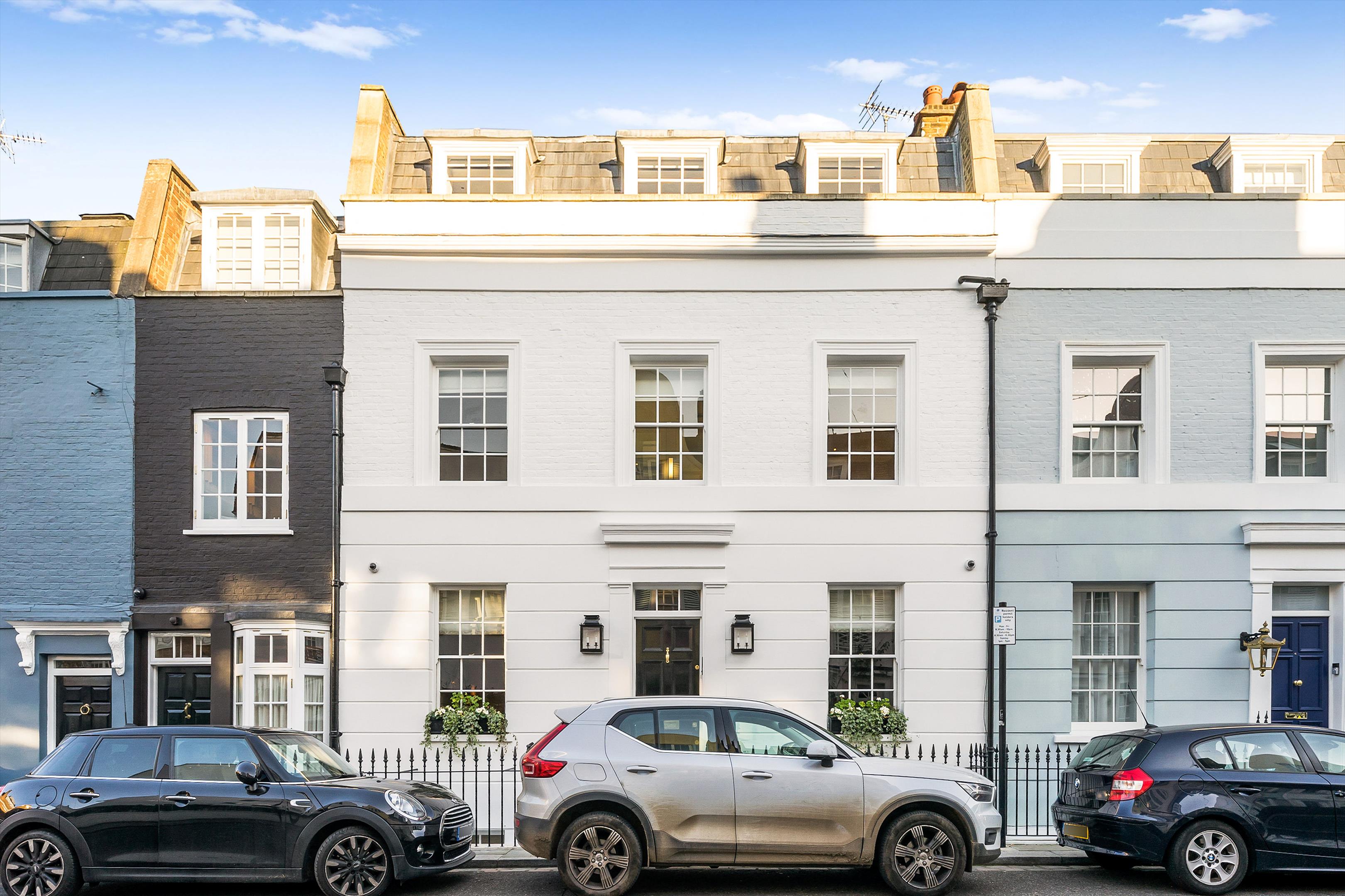 12, Burnsall Street, London photo 2
