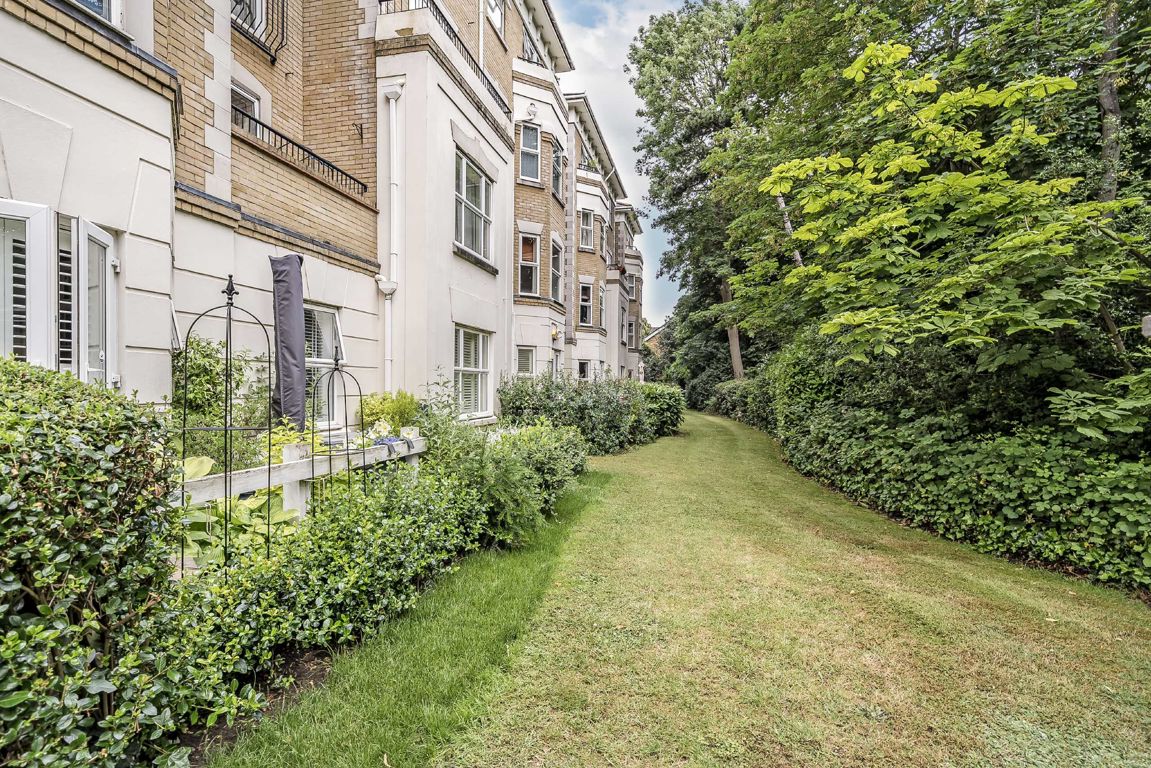 Photos of Penners Gardens, Surbiton KT6 64986304 PrimeLocation