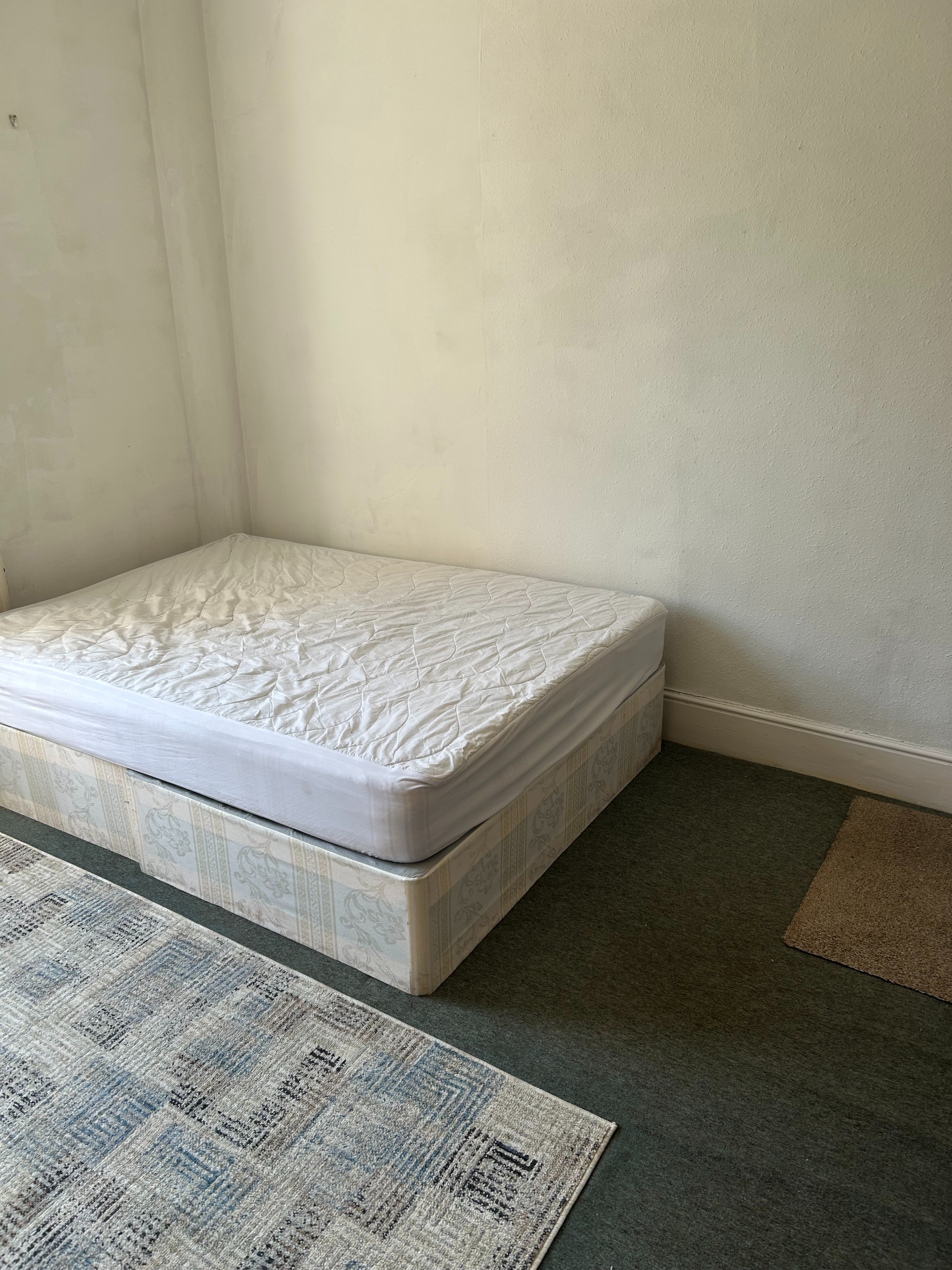 1-bed flat on A 18, Woodland Rise, London, £685/mo