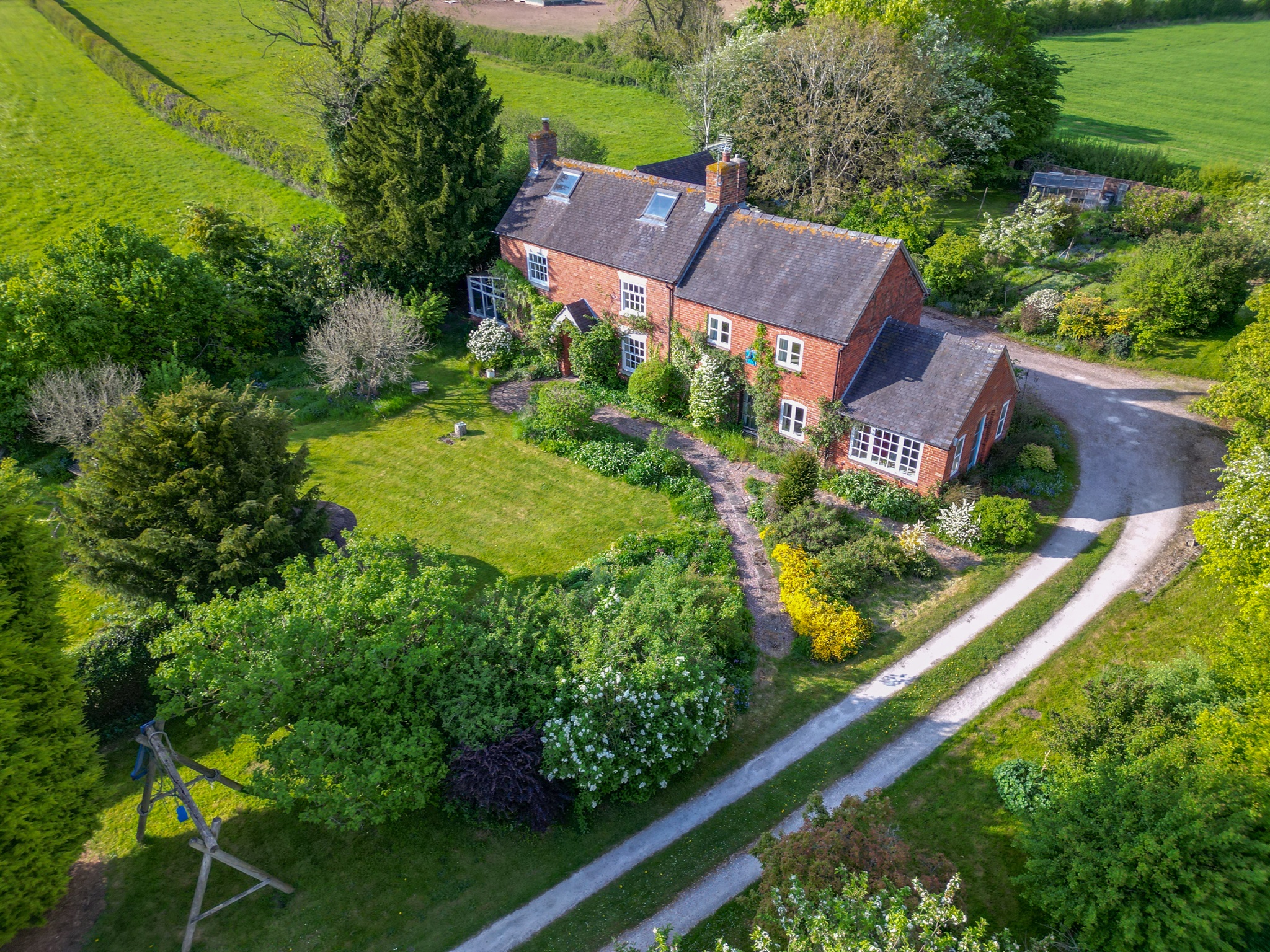 5 bedroom farmhouse for sale 0