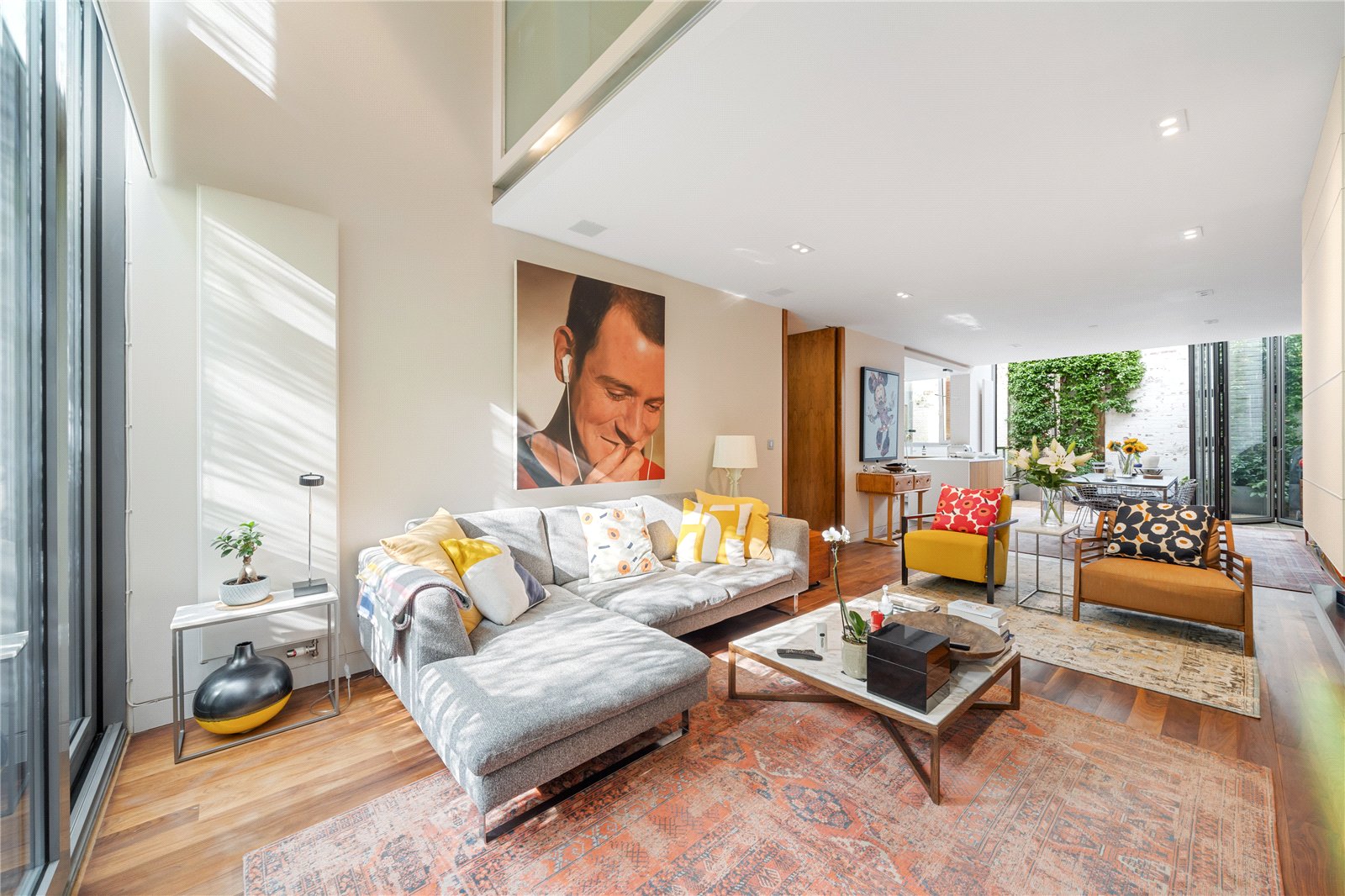 3 bedroom detached house for sale in Guildford