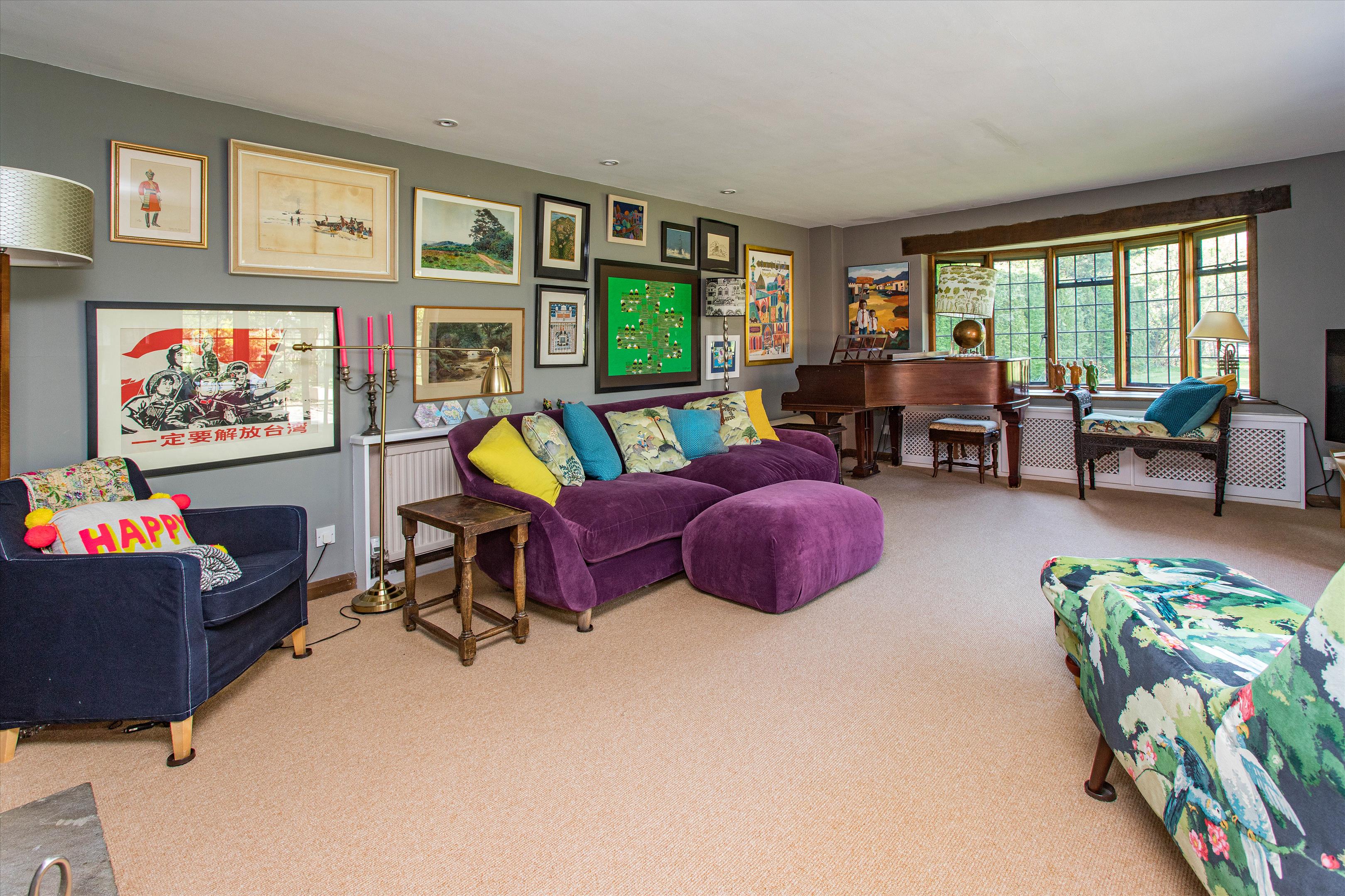 5 bedroom detached house for sale 0