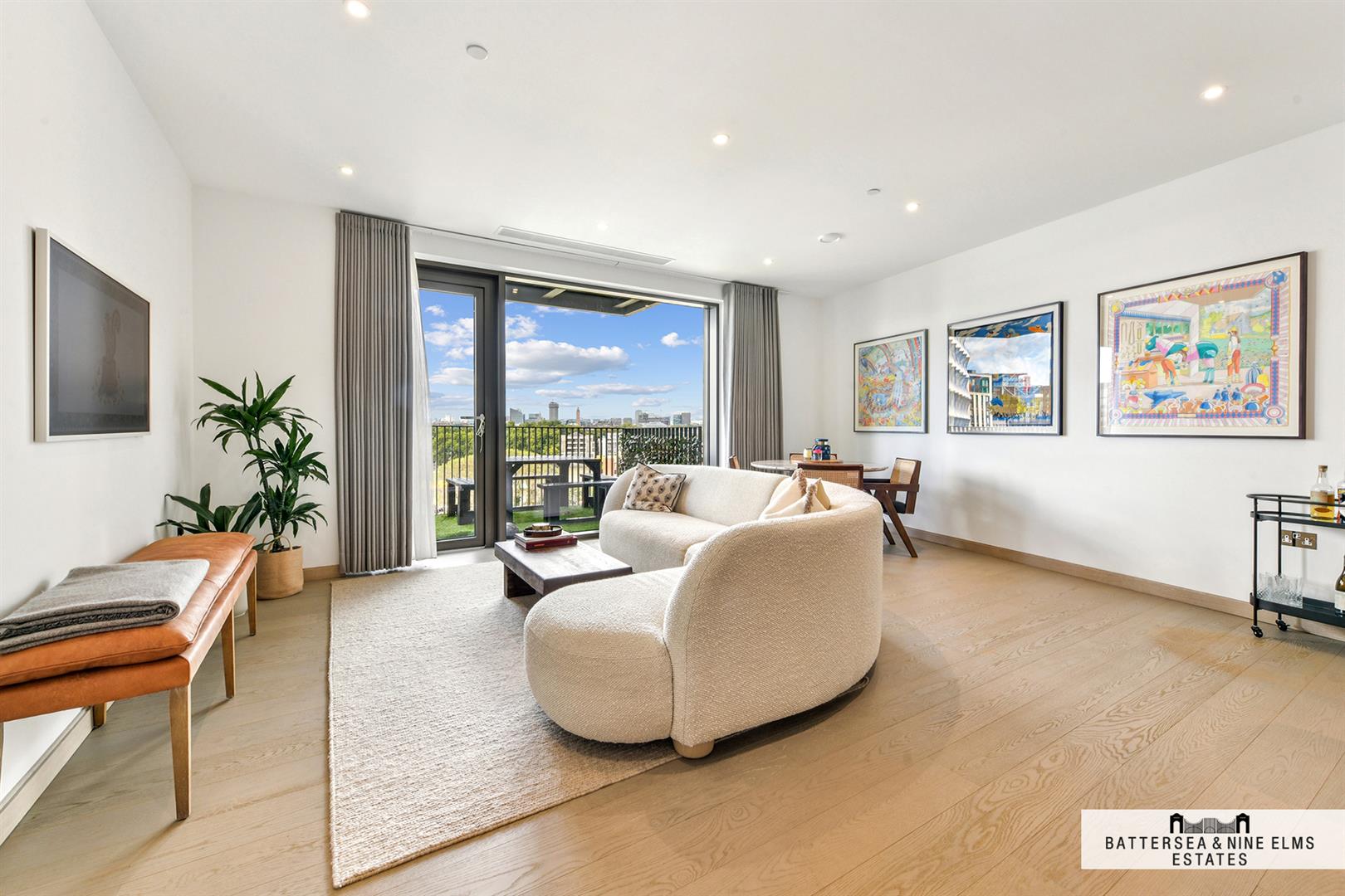 2 bedroom flat for sale 0