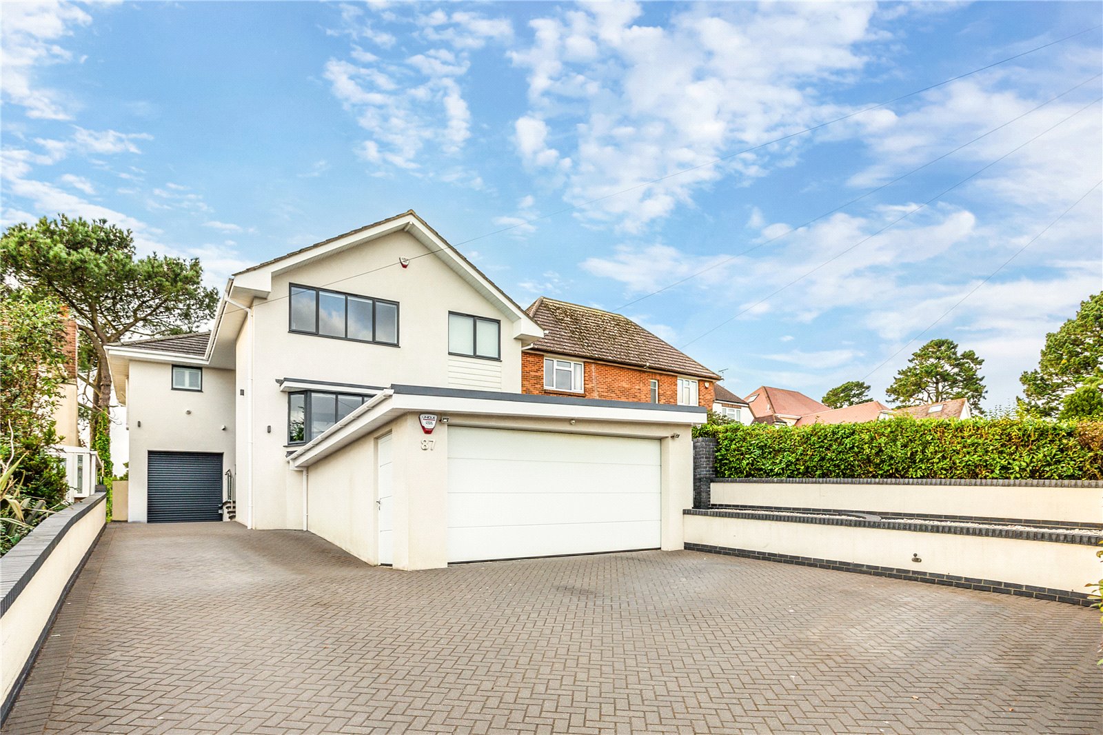3 bedroom detached house for sale 0
