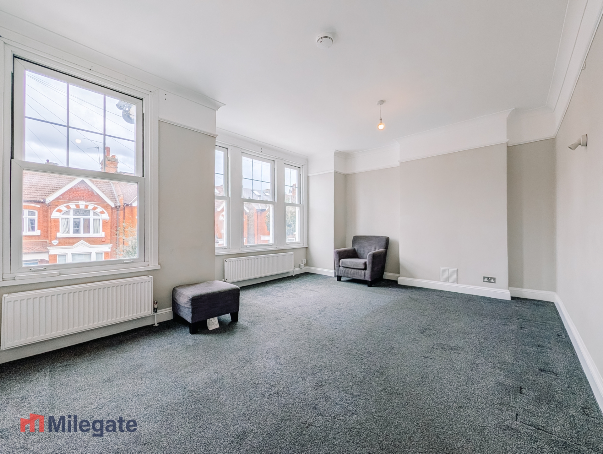 2-bed flat on 24A, Nimrod Road, Greater London, £2,000/mo