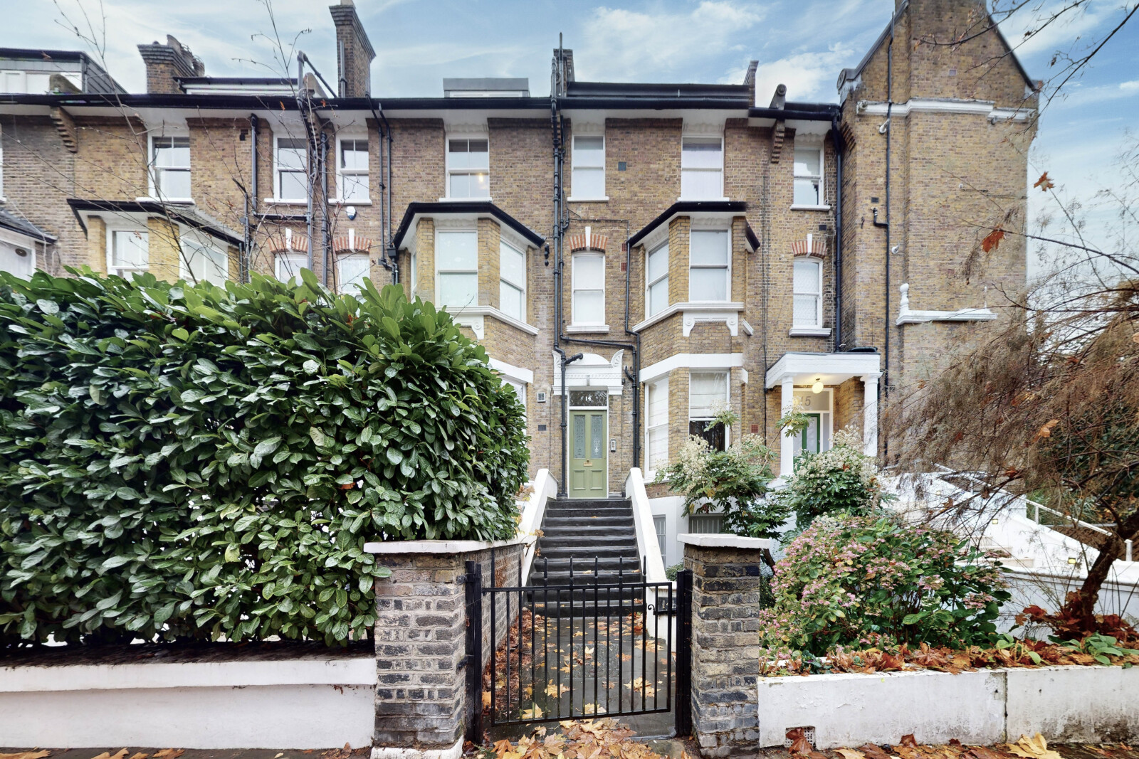 2 bedroom flat for sale 0