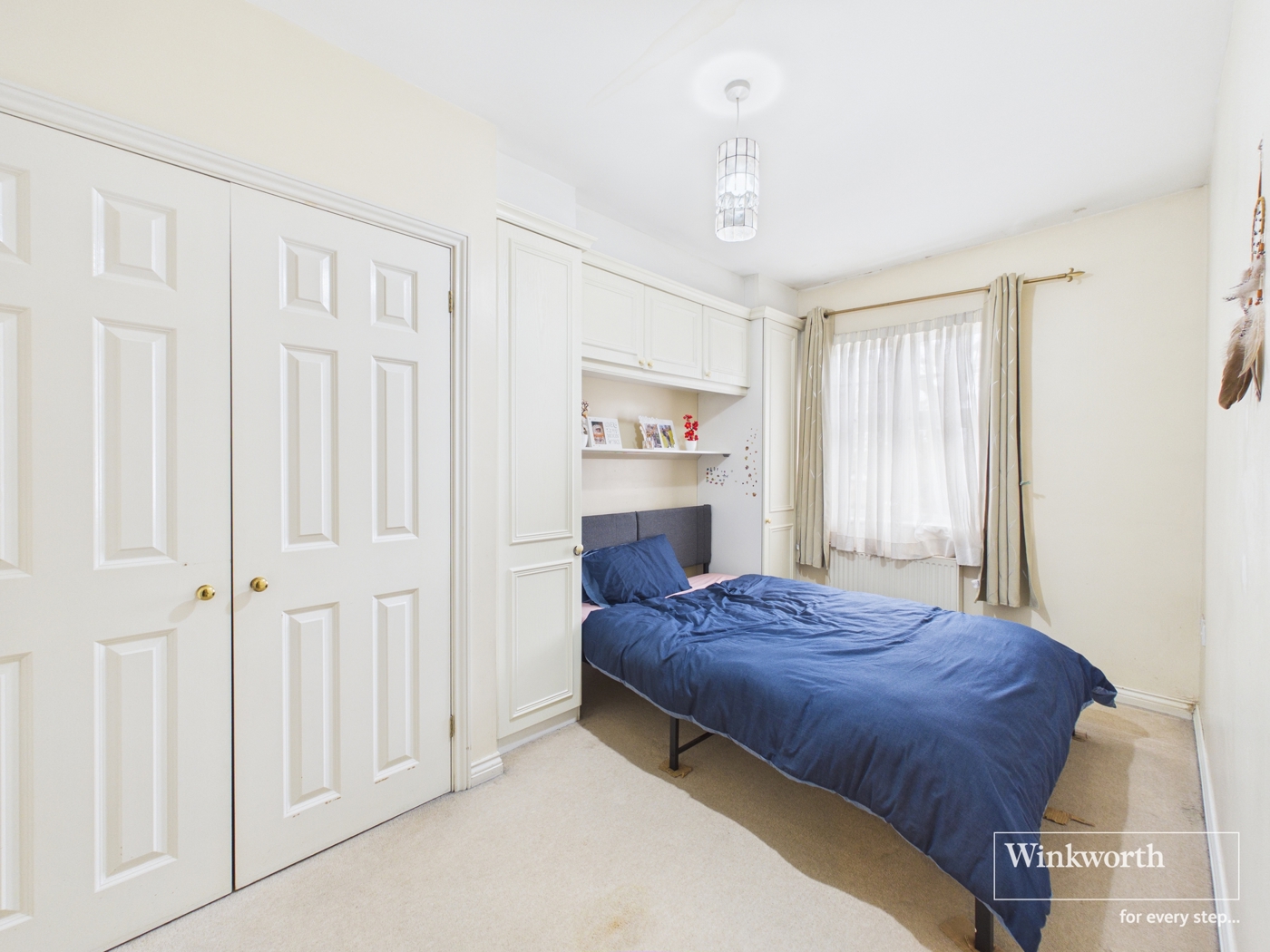 112, Honeypot Lane, London photo 4