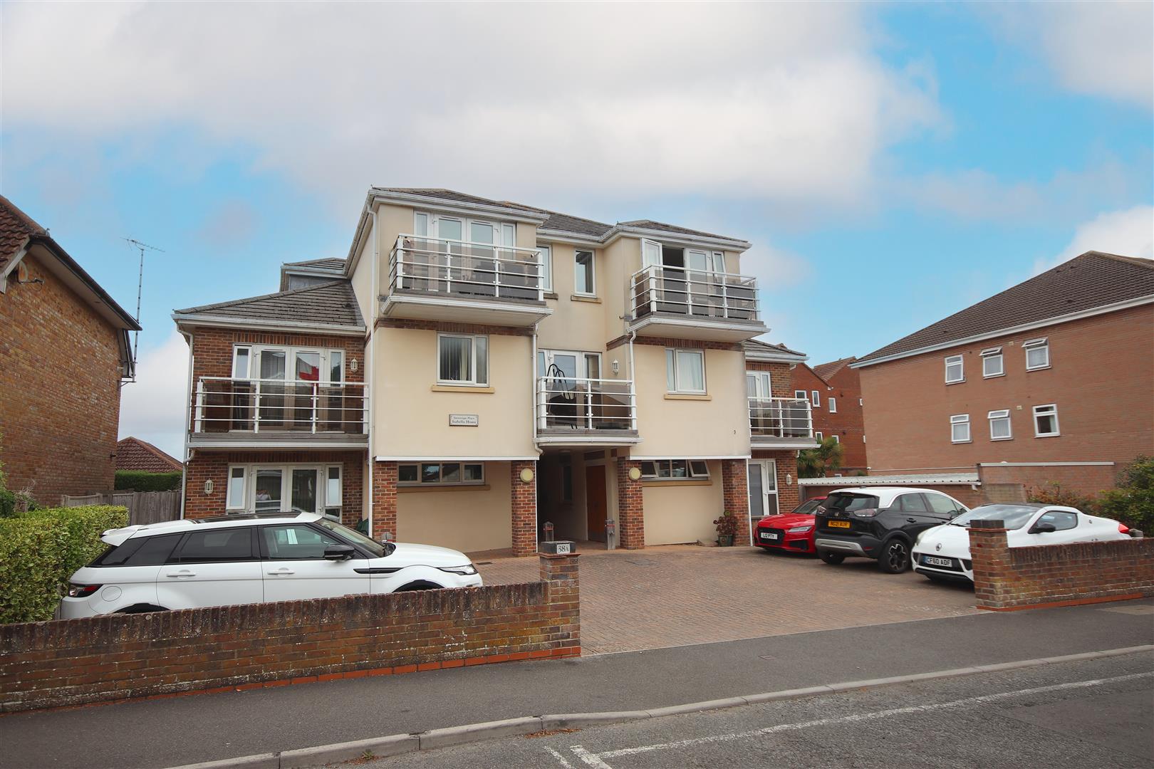 5, Isabella House 38A, Whitefield Road, New Milton photo 2