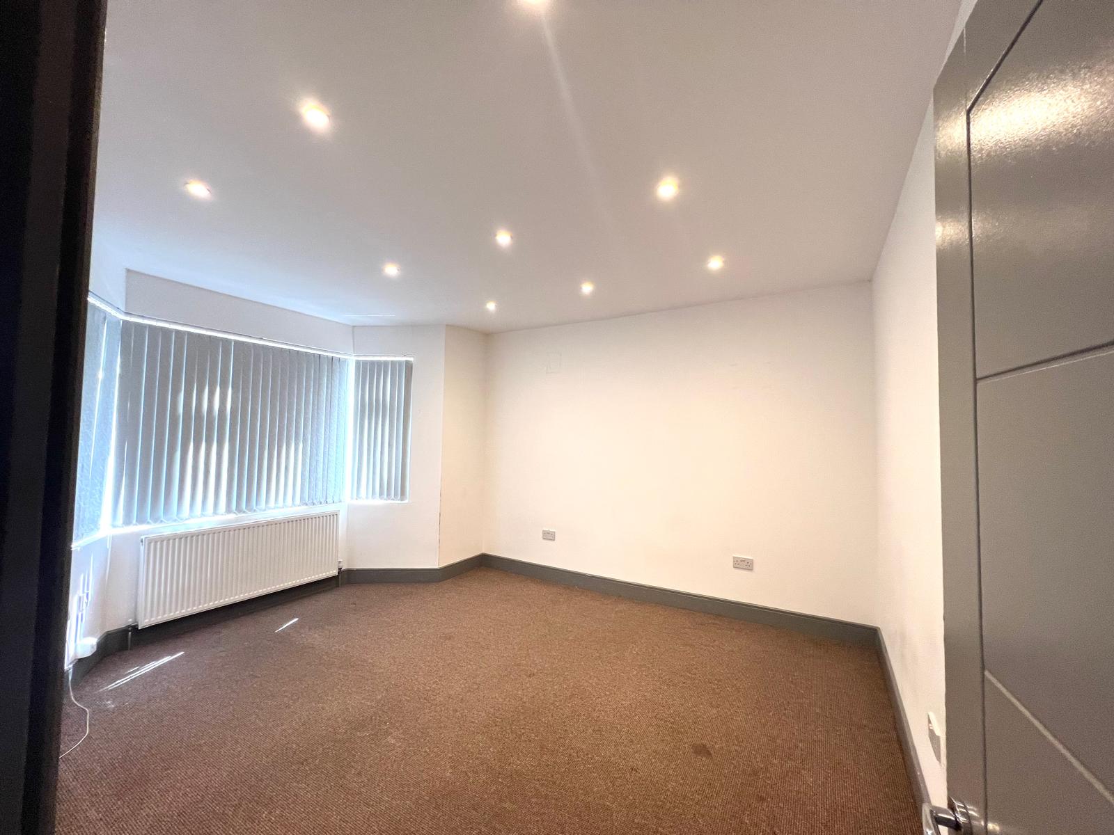 Flat 2, 17 , Dane Road, Southall photo 2