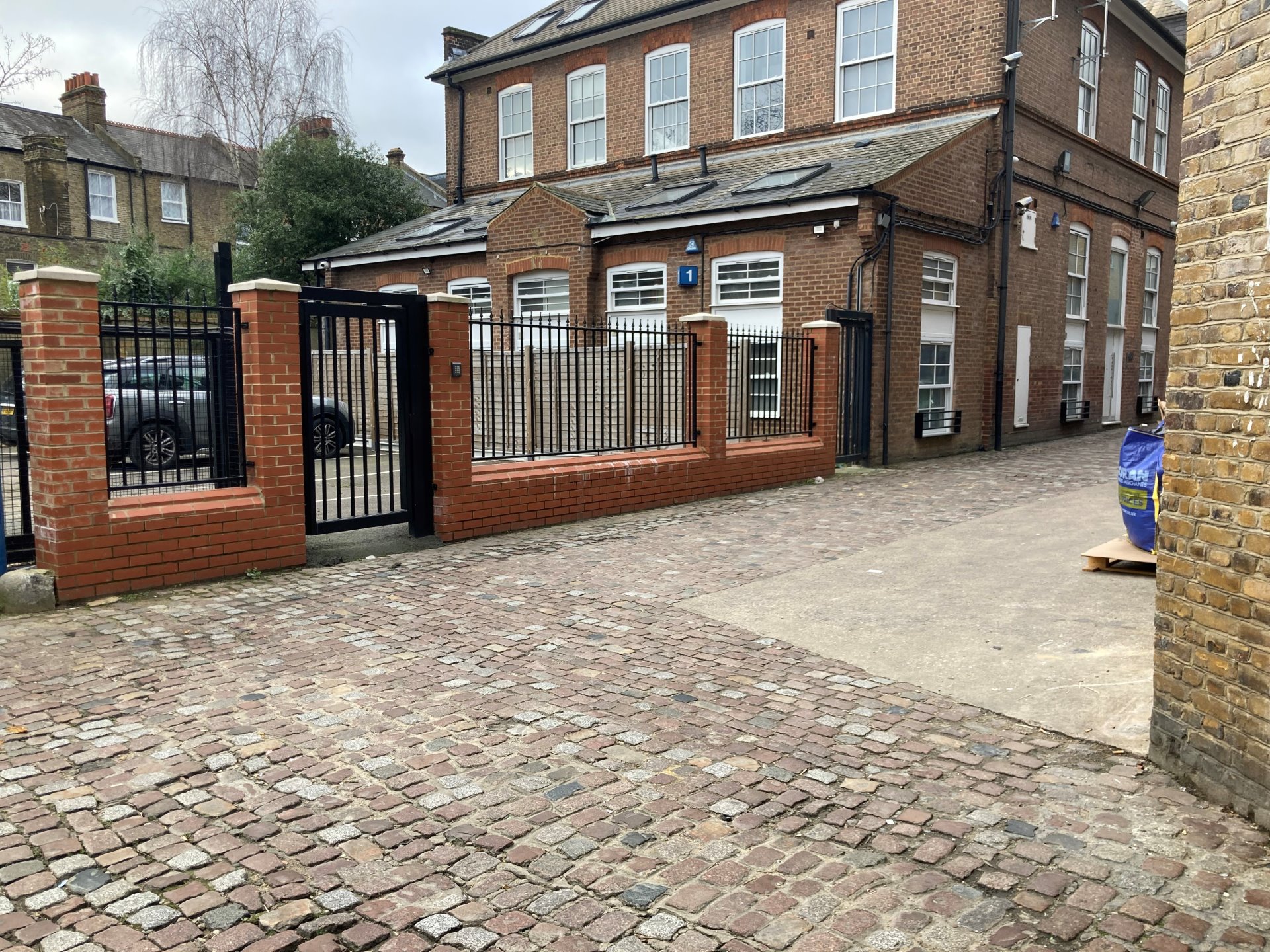 Parking Space 9 (5-12), Drakes Courtyard, 291 Kilburn High Road photo 4