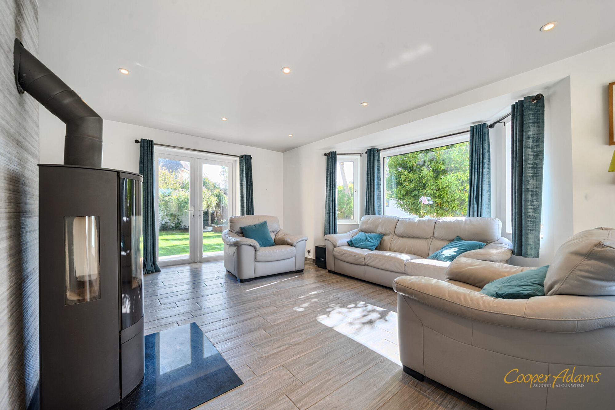 3 bedroom detached house for sale 0