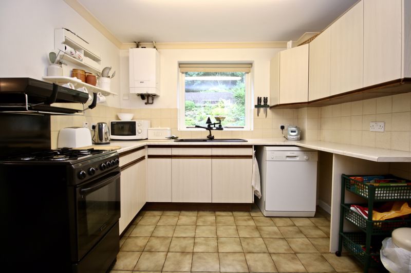 Free property report 20 Beacon Edge, Penrith, CA11 7SG Chimnie