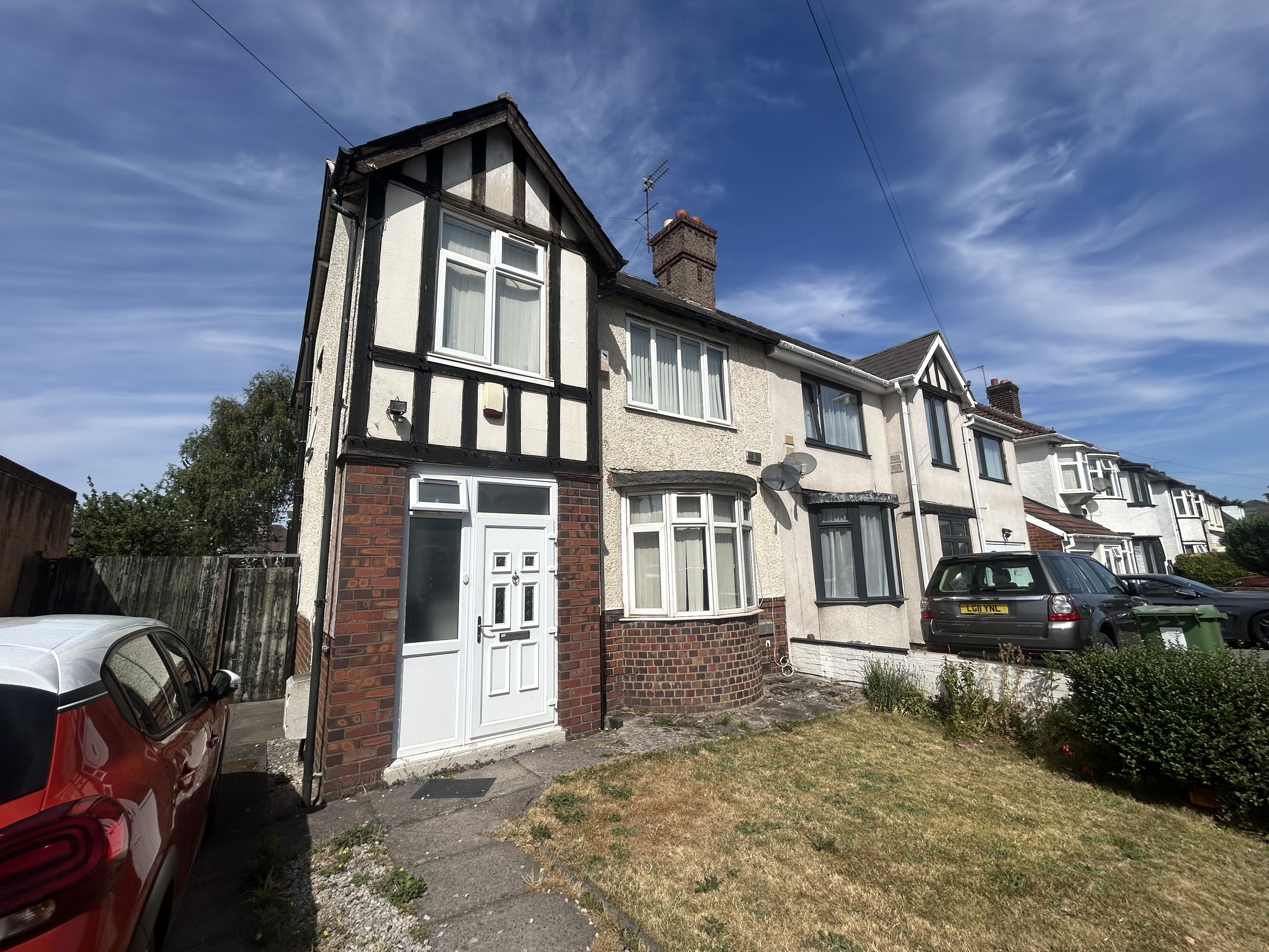 401, Wolverhampton photo 3