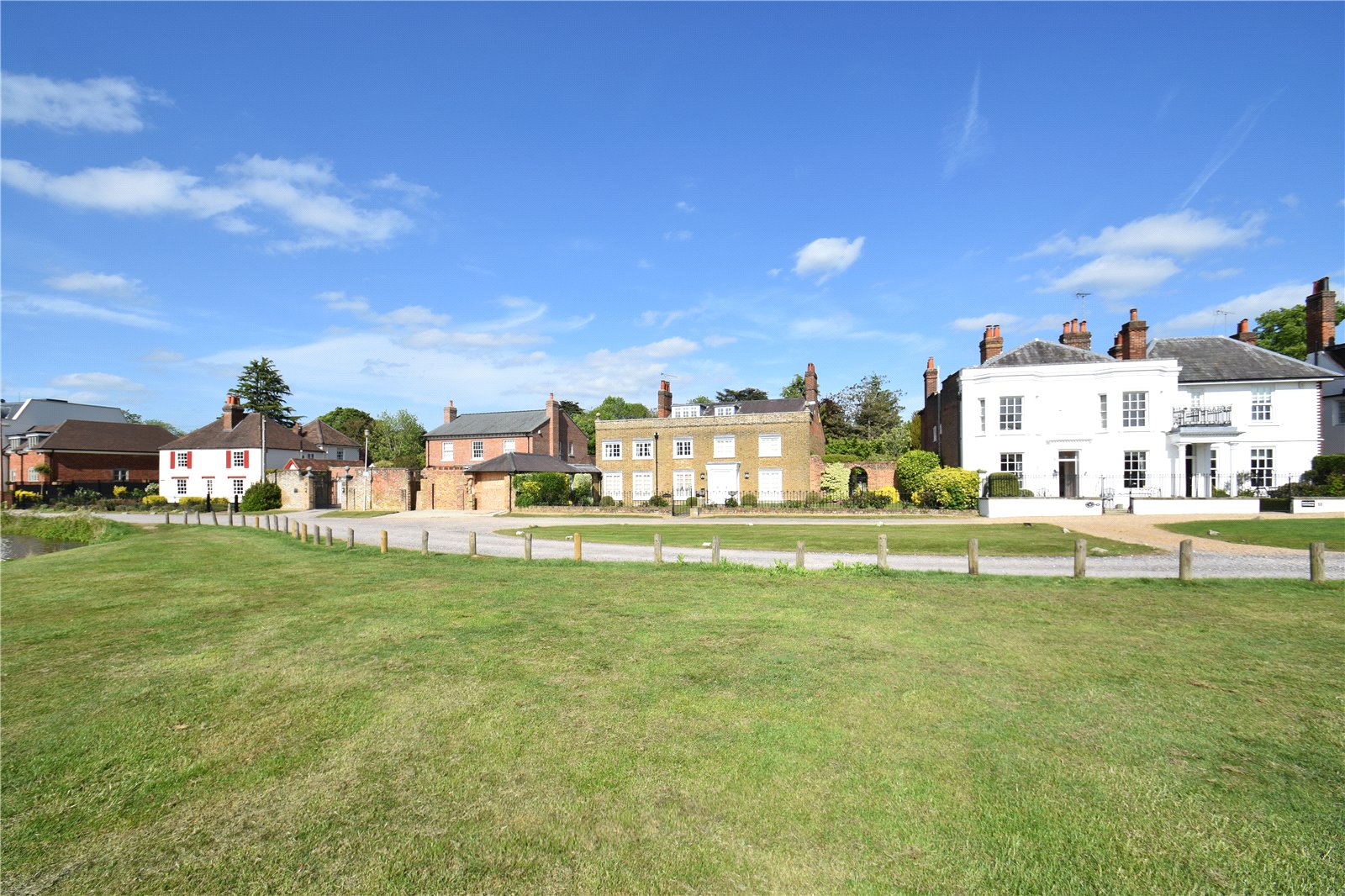 Photos of West Common, Gerrards Cross, Buckinghamshire SL9 61760813