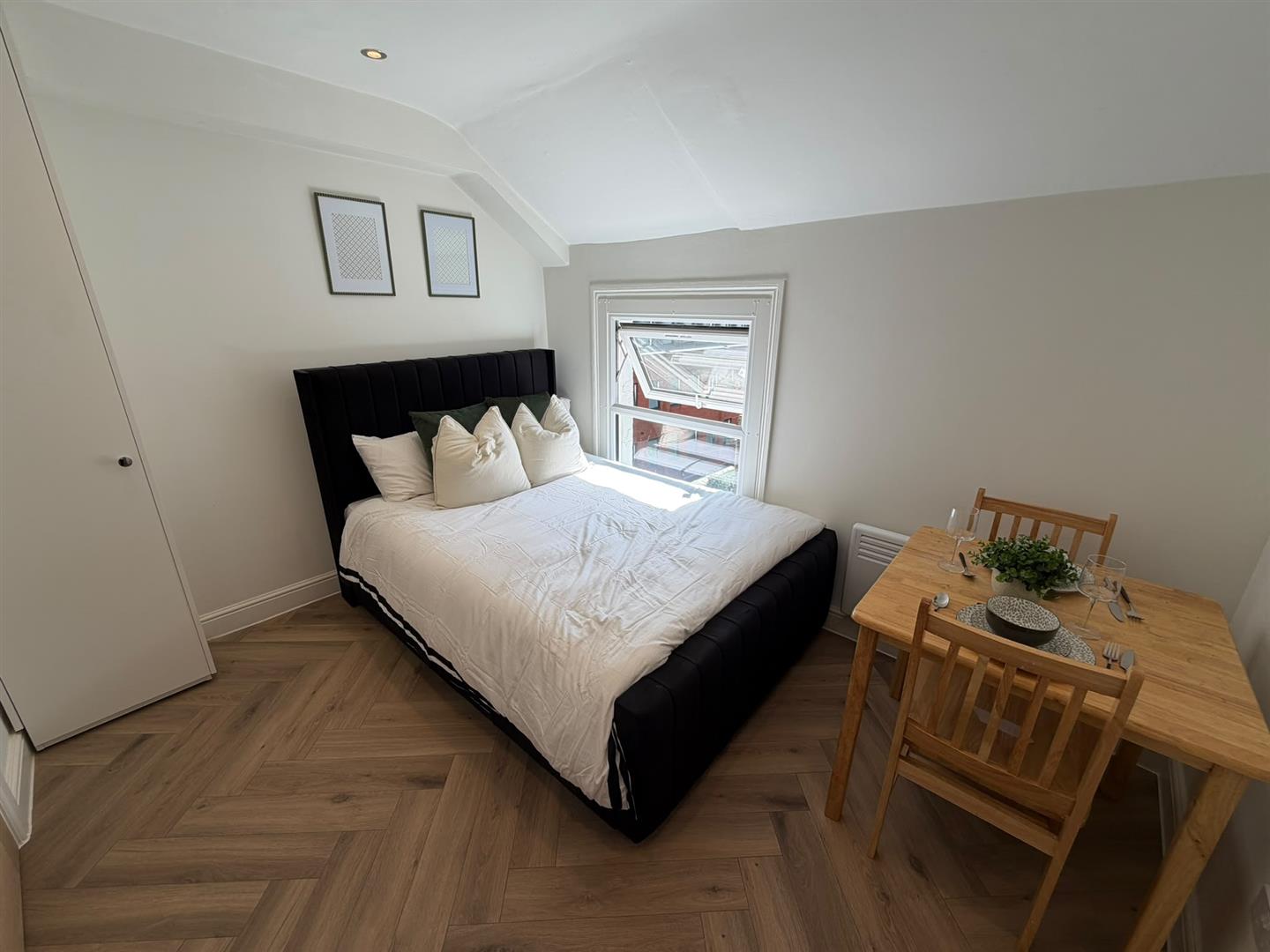 Flat 5, 17a, St johns Hill, London photo 4