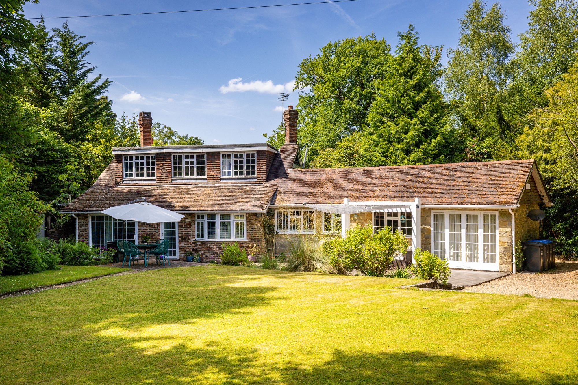 4 bedroom detached house for sale 0