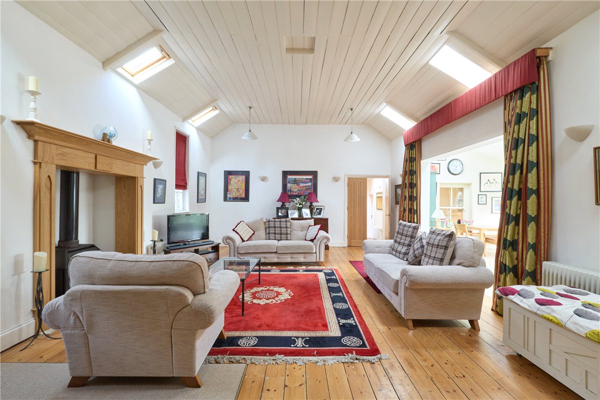 4 bedroom detached house for sale 0