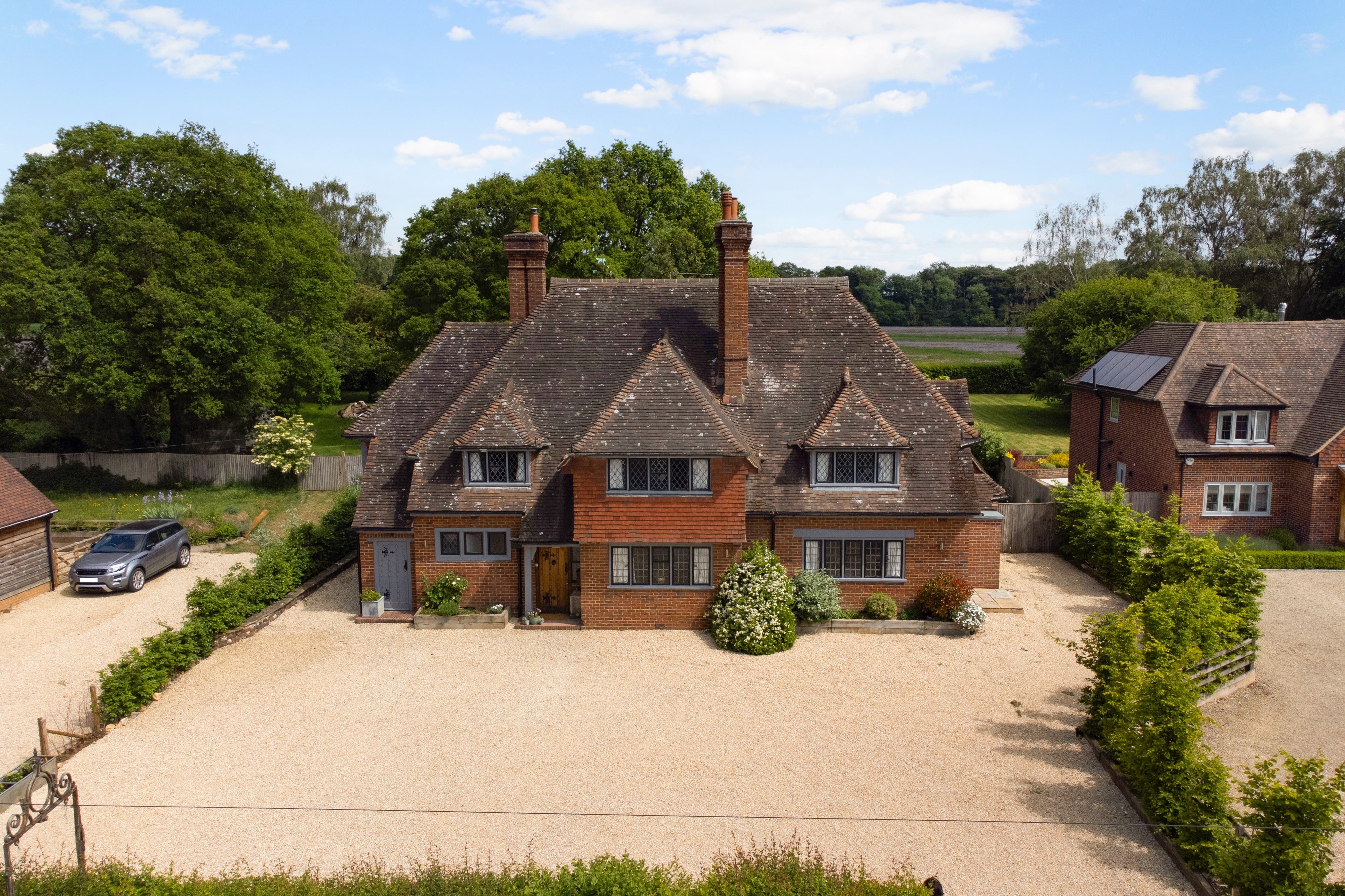 5-bed house on The Fox, Bix, Henley-On-Thames, £1,850,000