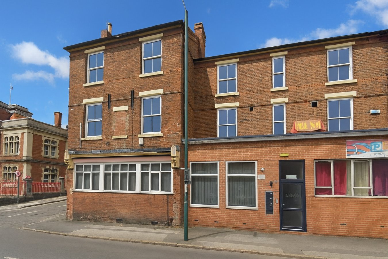 5 bedroom detached house for sale in Richmond