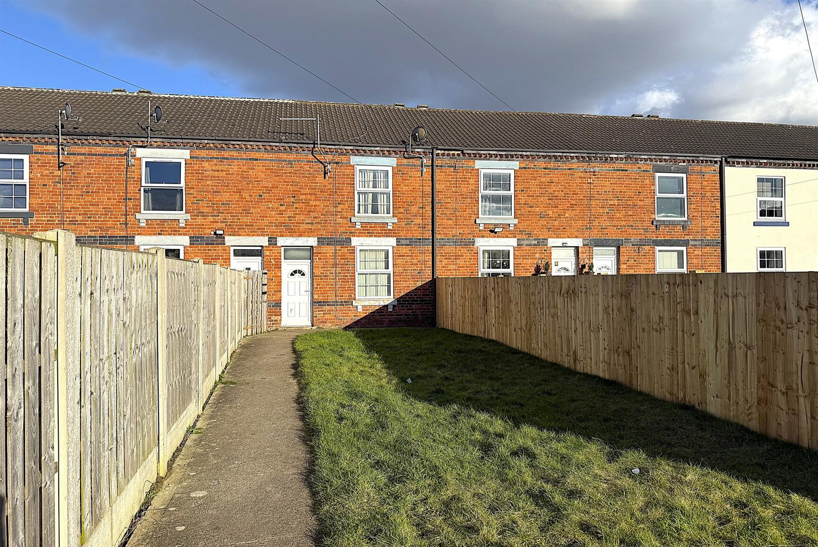 16, Carrington Terrace, Kiveton Park photo 2