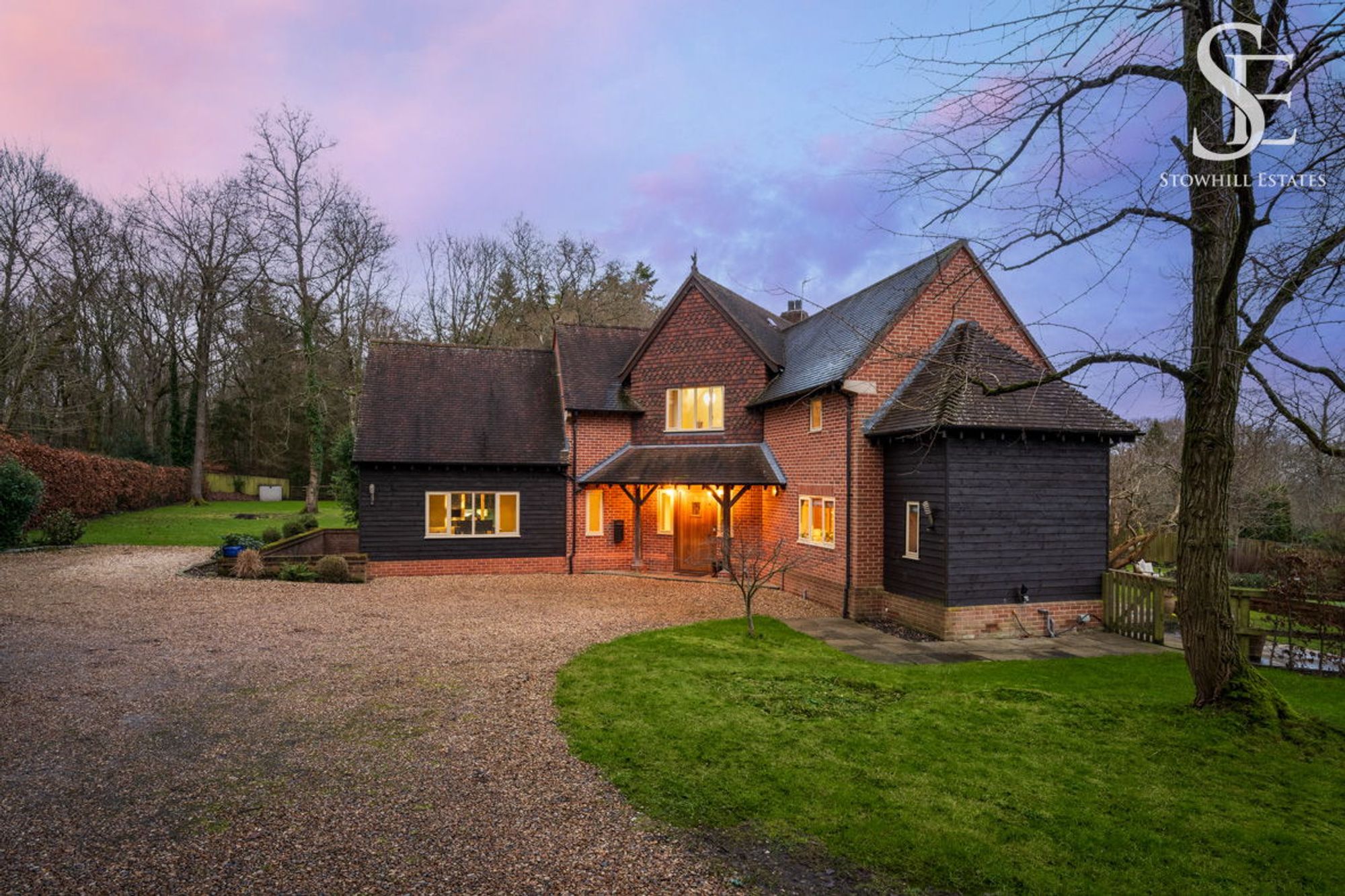 5 bedroom detached house for sale 0