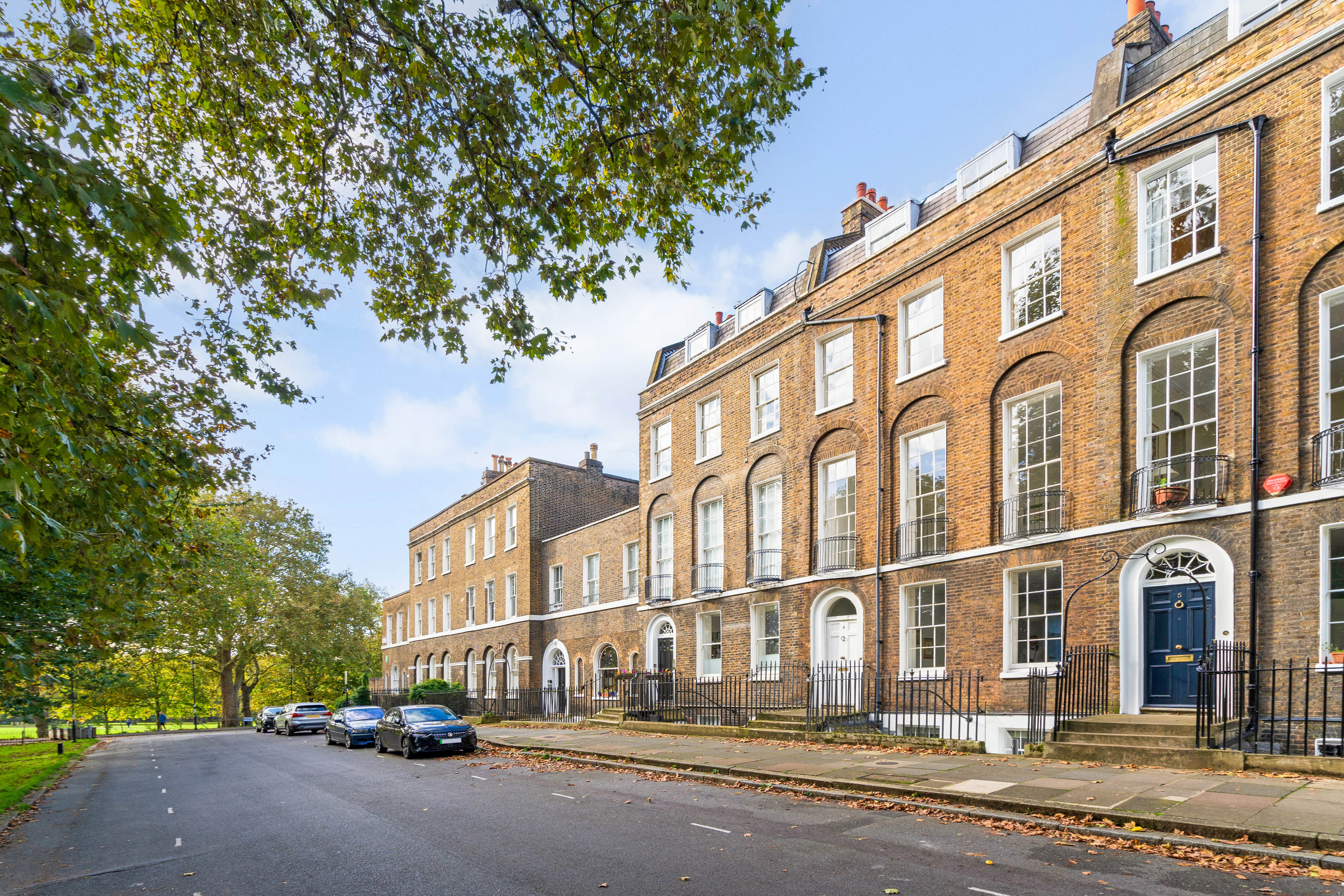 5 bedroom detached house for sale 0