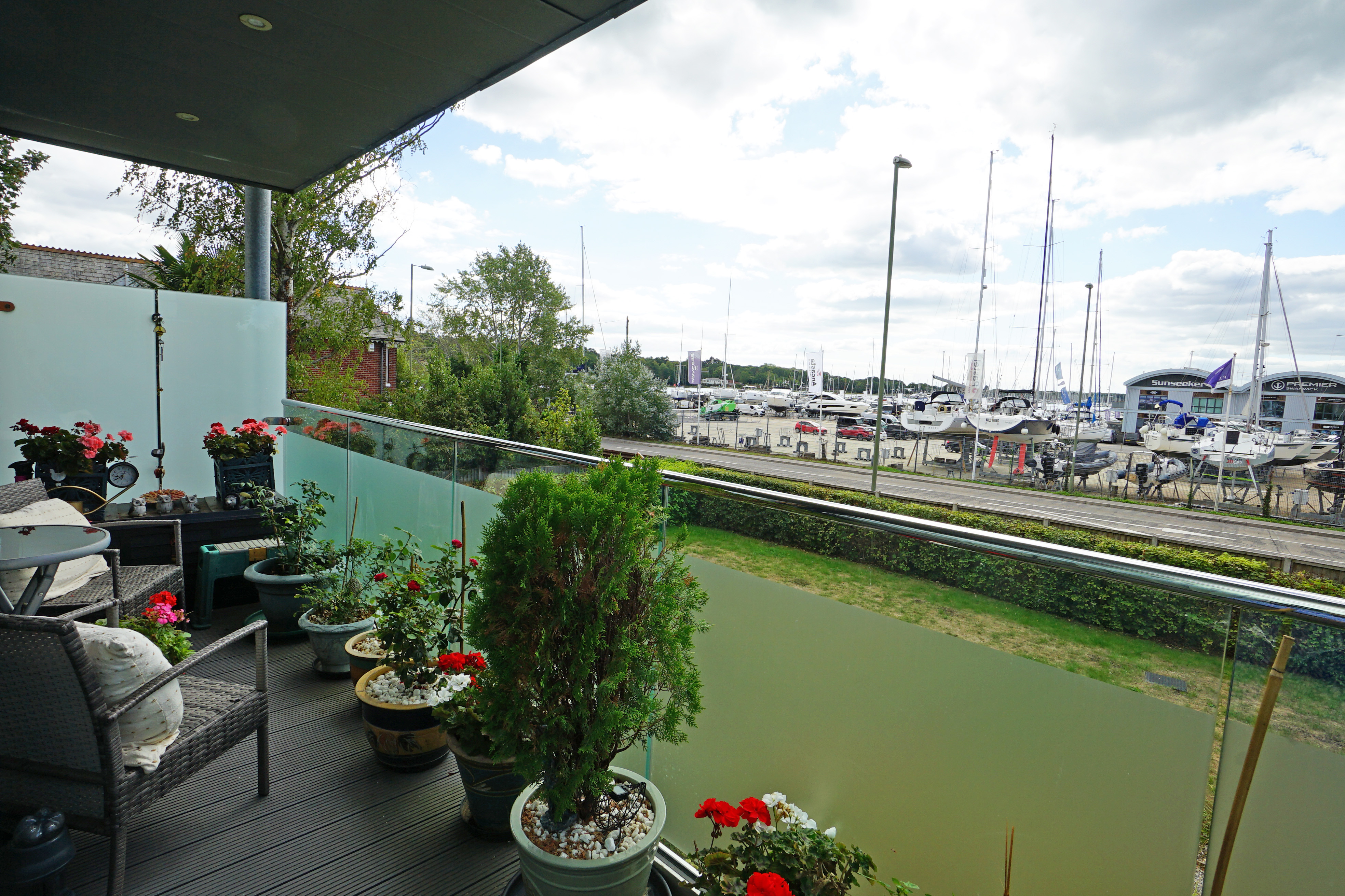 Flat 5, 312, Watersedge, Lower Swanwick, Southampton photo 2