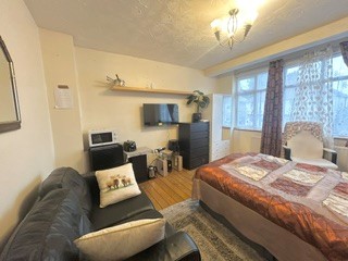 Romford photo 4