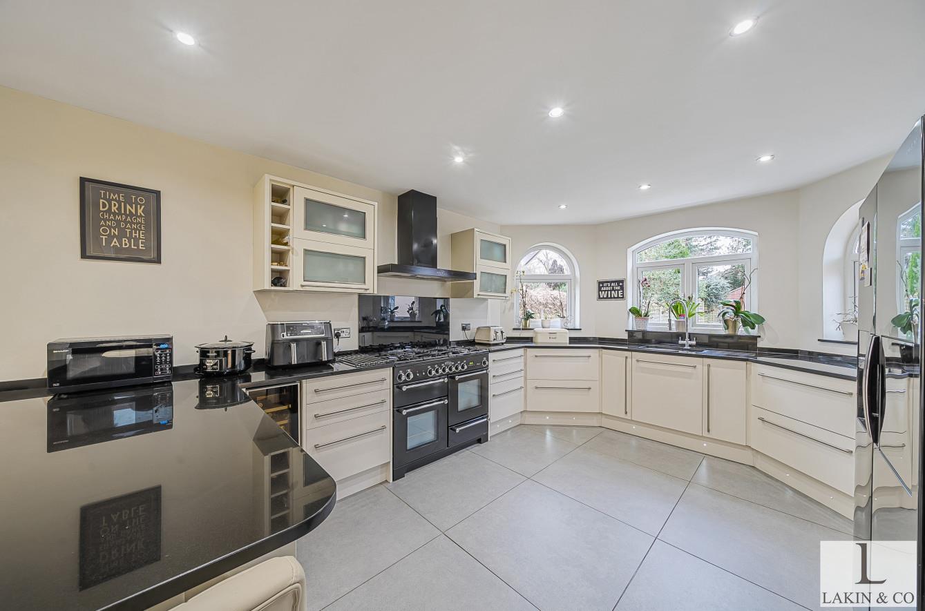 Photos of Thornhill Road, Ickenham, Uxbridge UB10 66550982