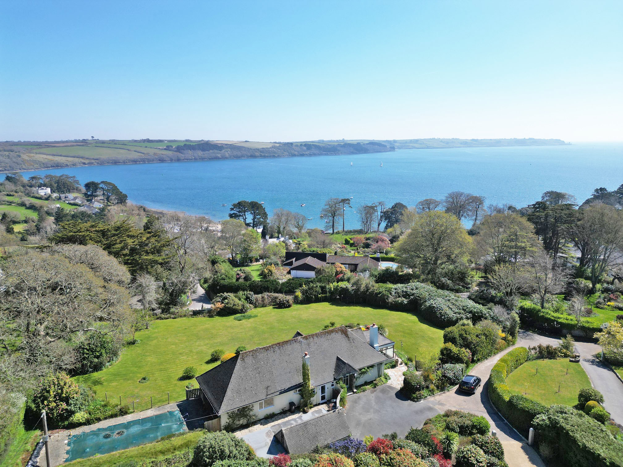 3 bedroom detached bungalow for sale 0