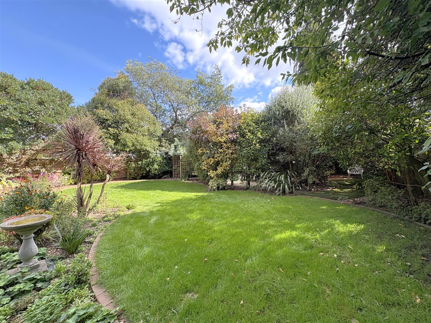 268, Brook Lane, Sarisbury Green photo 3