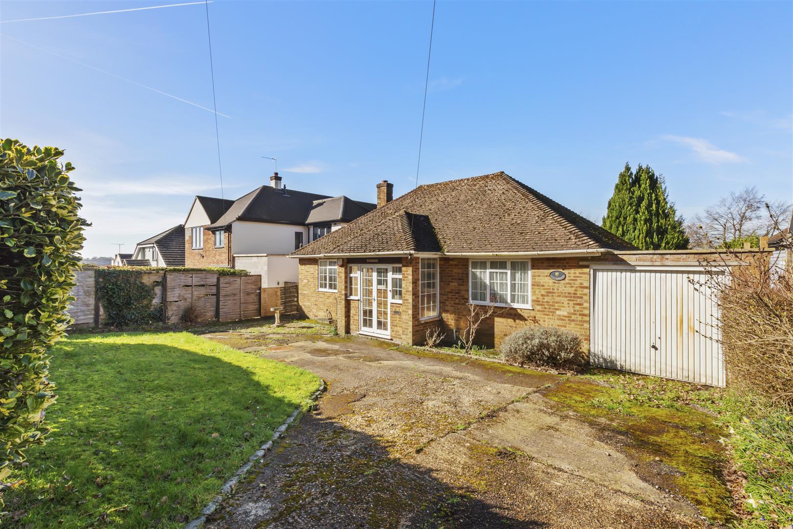 3 bed detached bungalow for sale