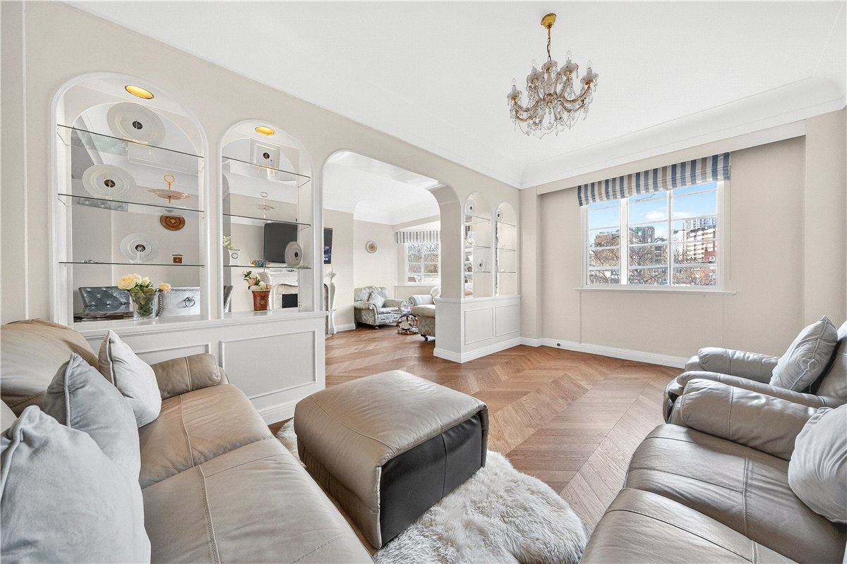 3 bedroom flat for sale 0