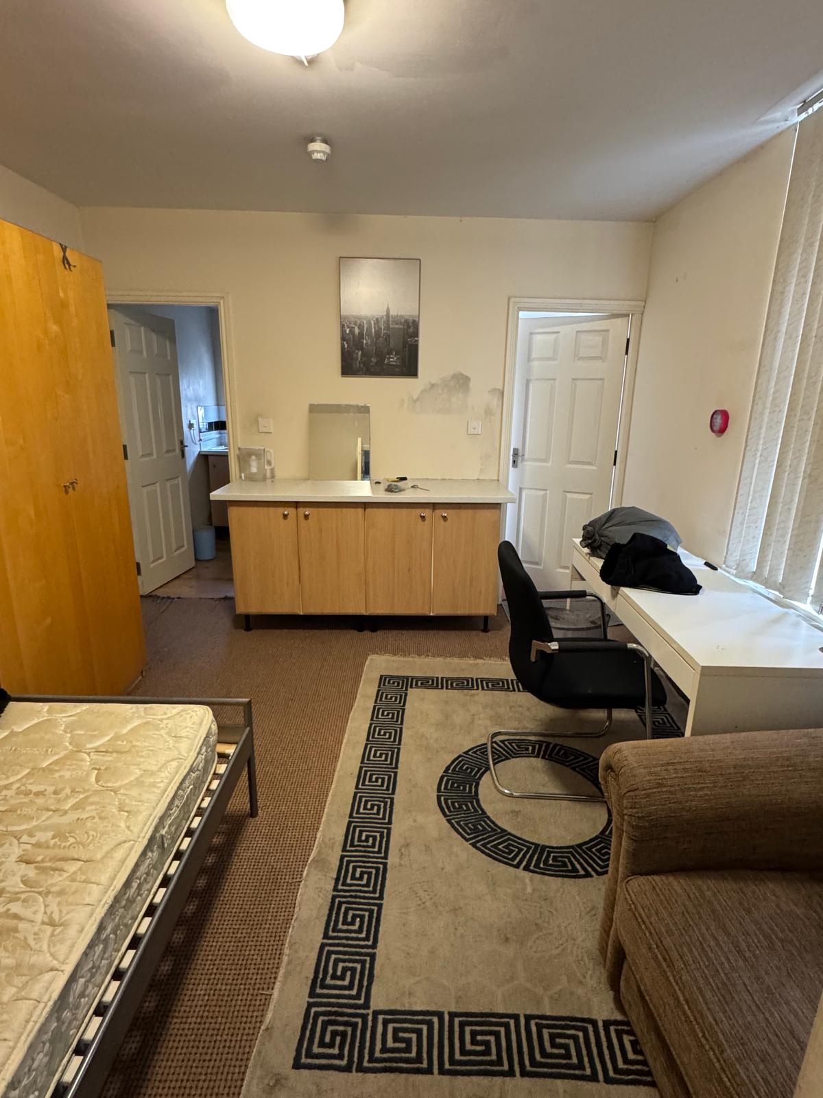 21, Ashgrove, Bradford photo 4