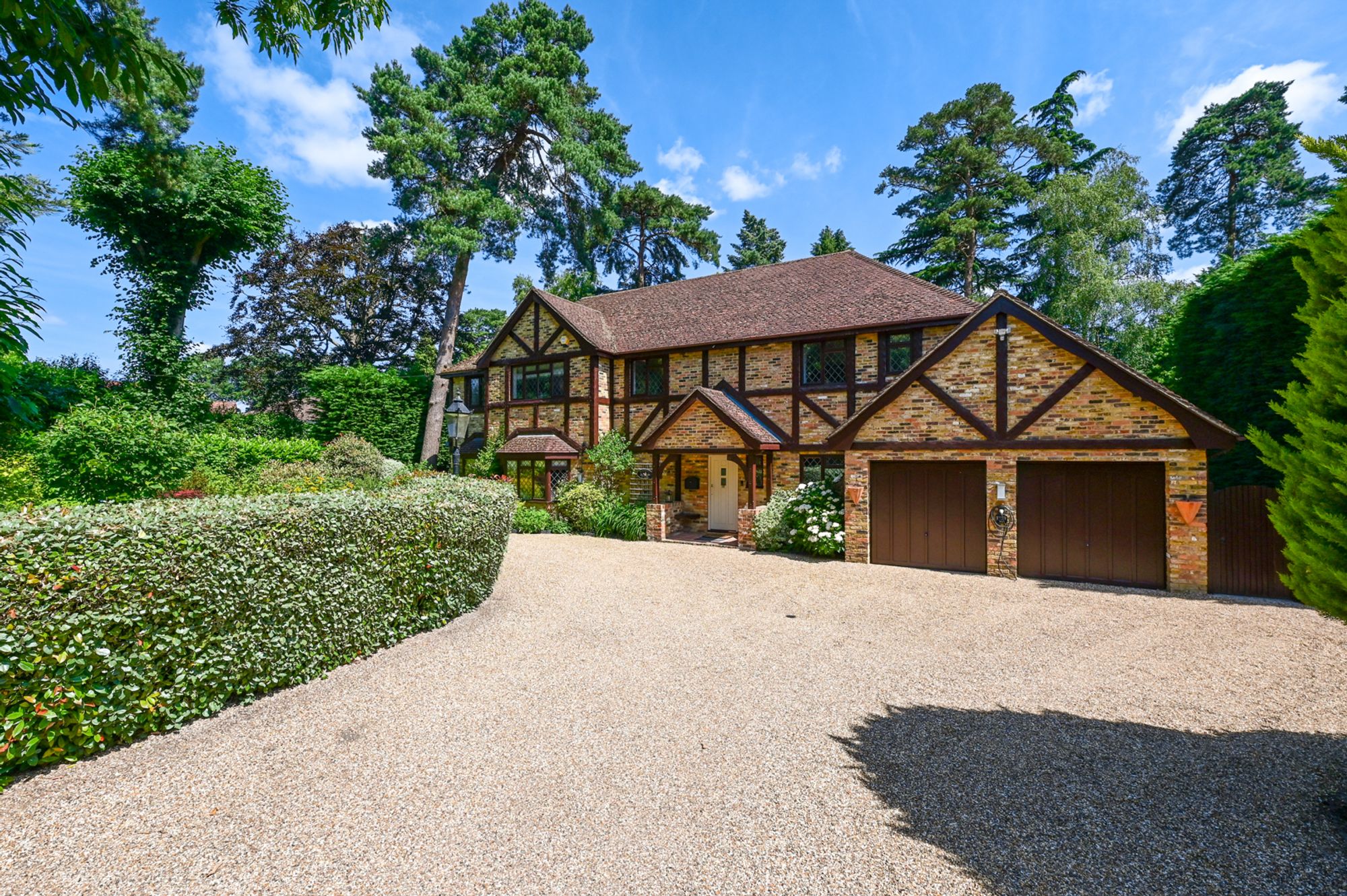 Best Coastal Towns to Buy Property in the UK