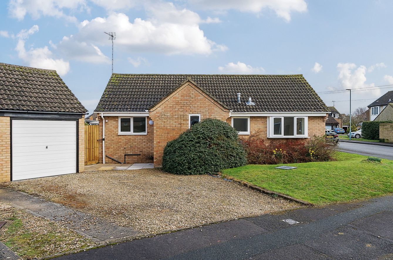 Photos of Partridge Way, Cirencester, Gloucestershire GL7 64771099
