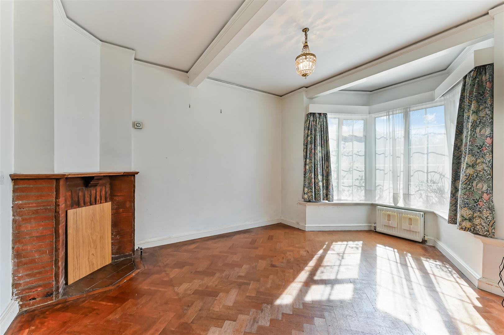 4 bedroom detached house for sale 0