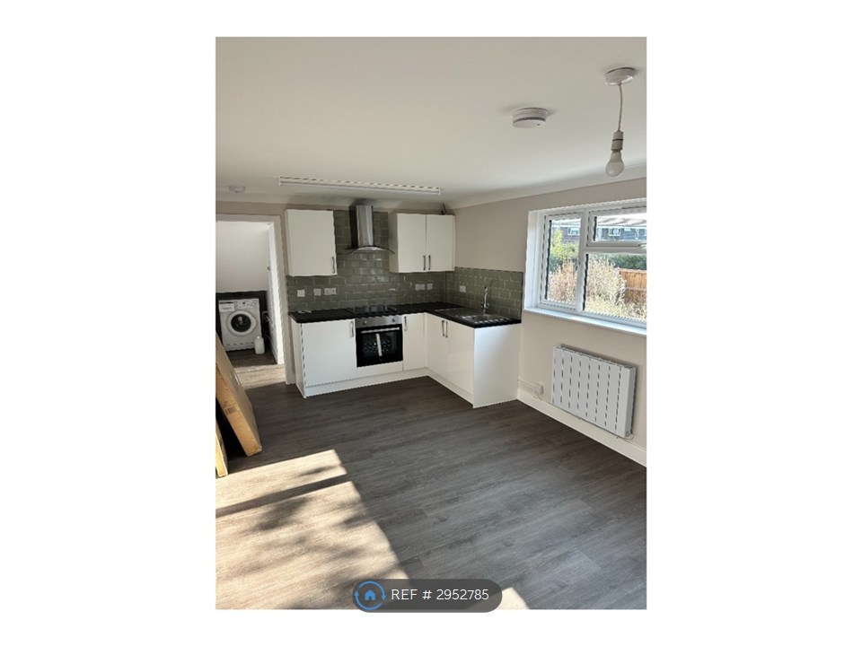 Jessop Road, Stevenage photo 2