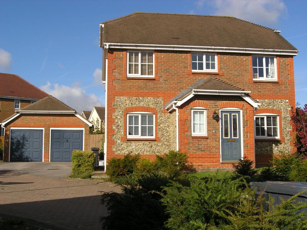 4 bed Detached House